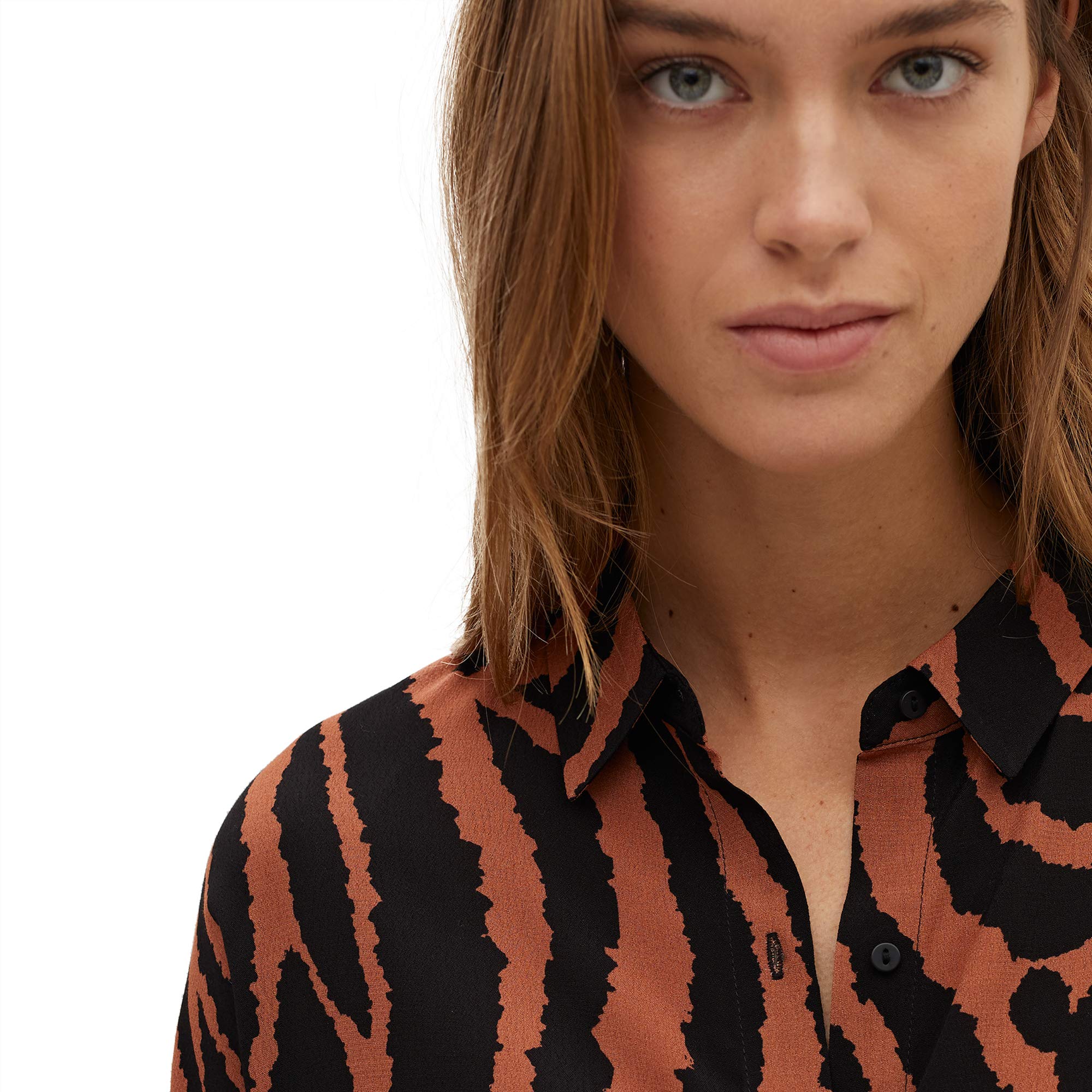 parfois-vestido-camisero-estampado-animal-mujer image 6