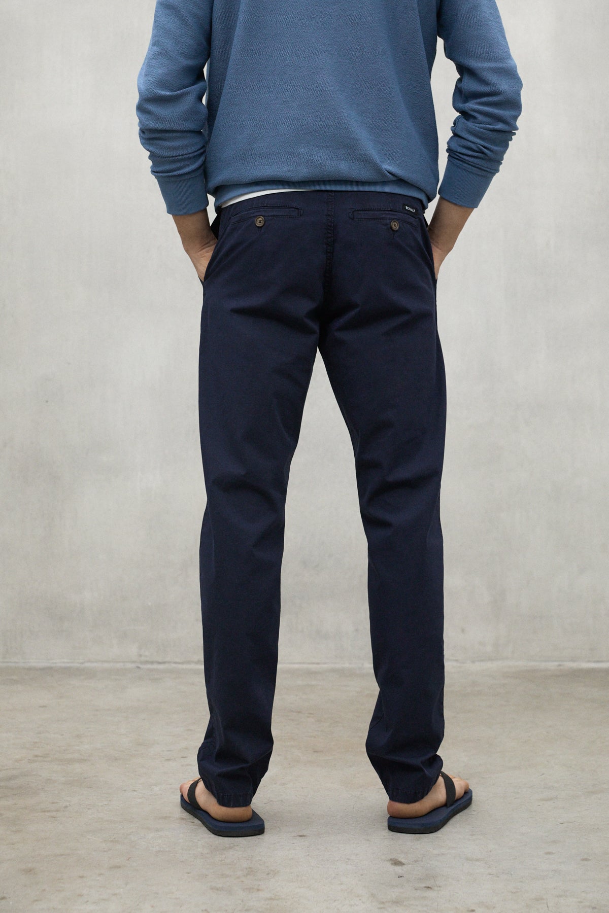 pantal-n-ecoalf-aras-para-hombre-en-azul-marino-algod-n-y-algod-n-reciclado-fit- image 3