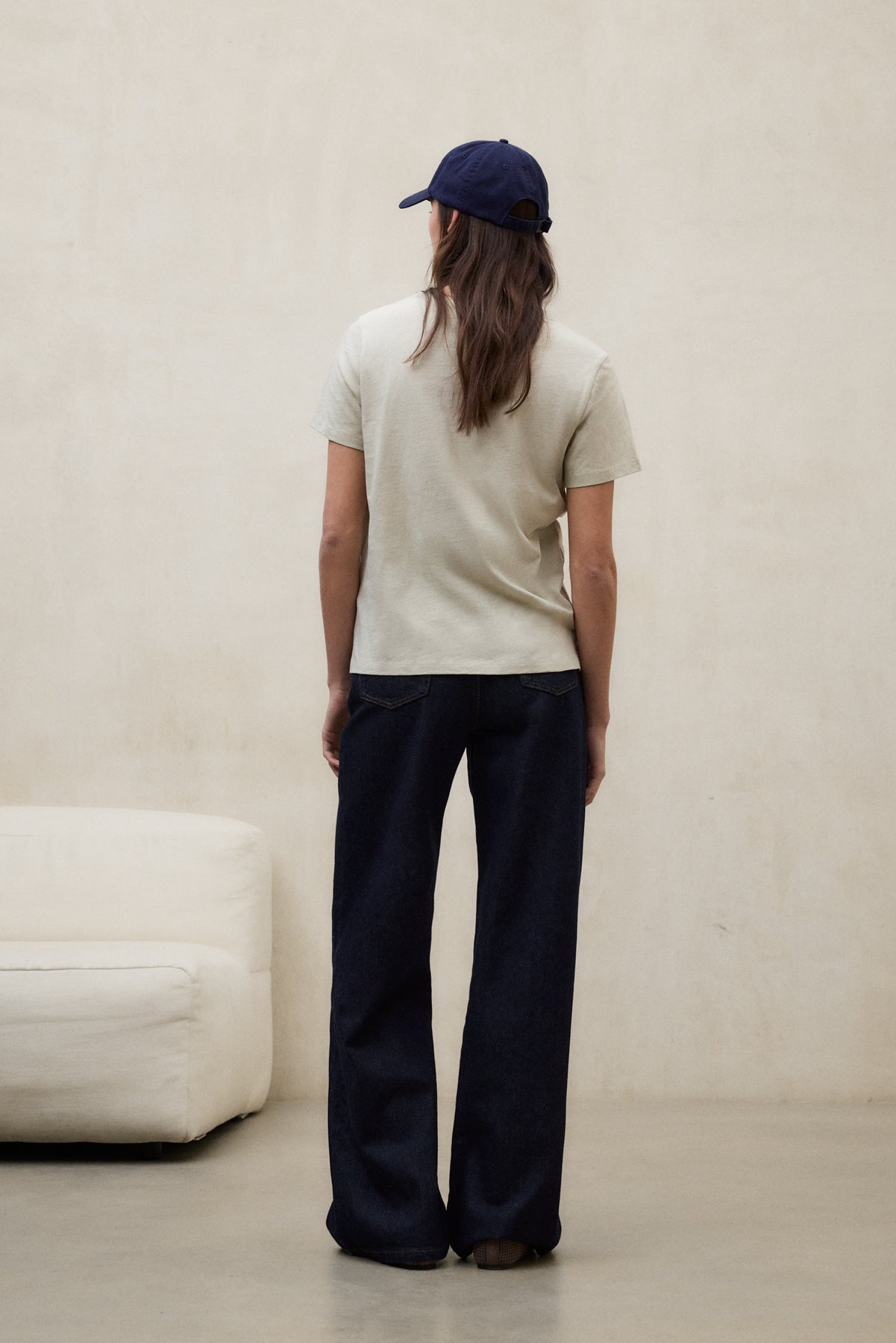 camiseta-ecoalf-ronda-beige-de-mujer-50-algod-n-org-nico-fit-regular-con-estampa image 2