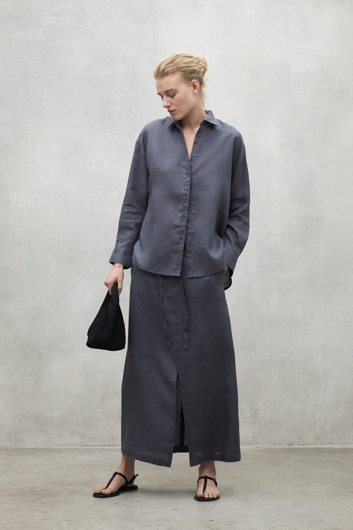 ecoalf-falda-lara-gris-oscuro-de-mujer-20-lino-reciclado-cintura-el-stica-y-bols image 1