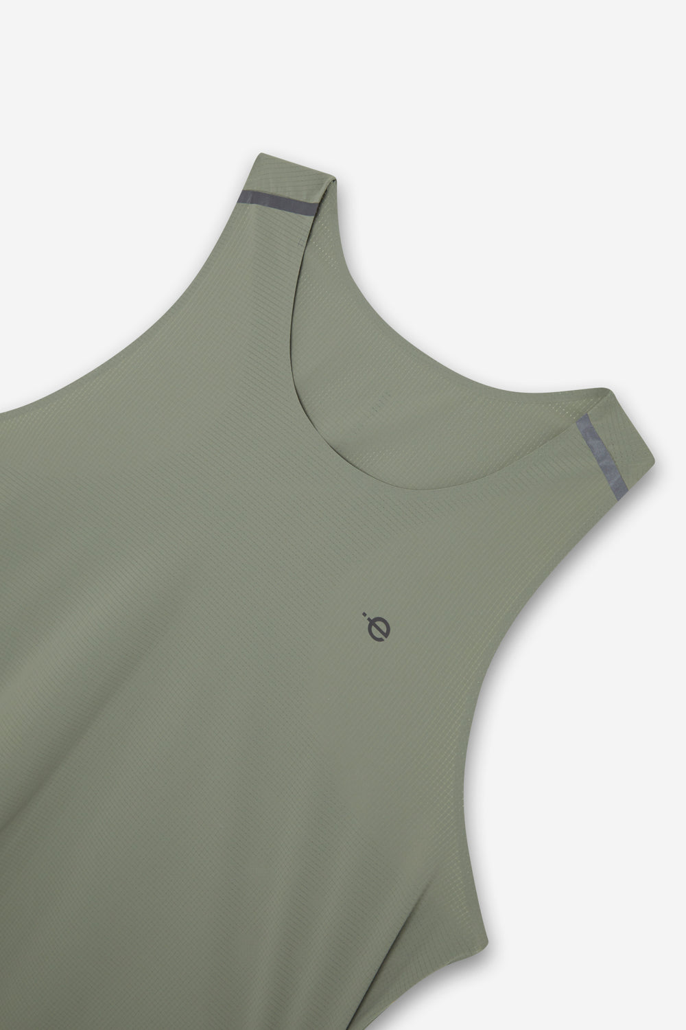 ecoalf-top-bombay-verde-camiseta-de-running-ultraligera-transpirable-y-secado-r- image 5
