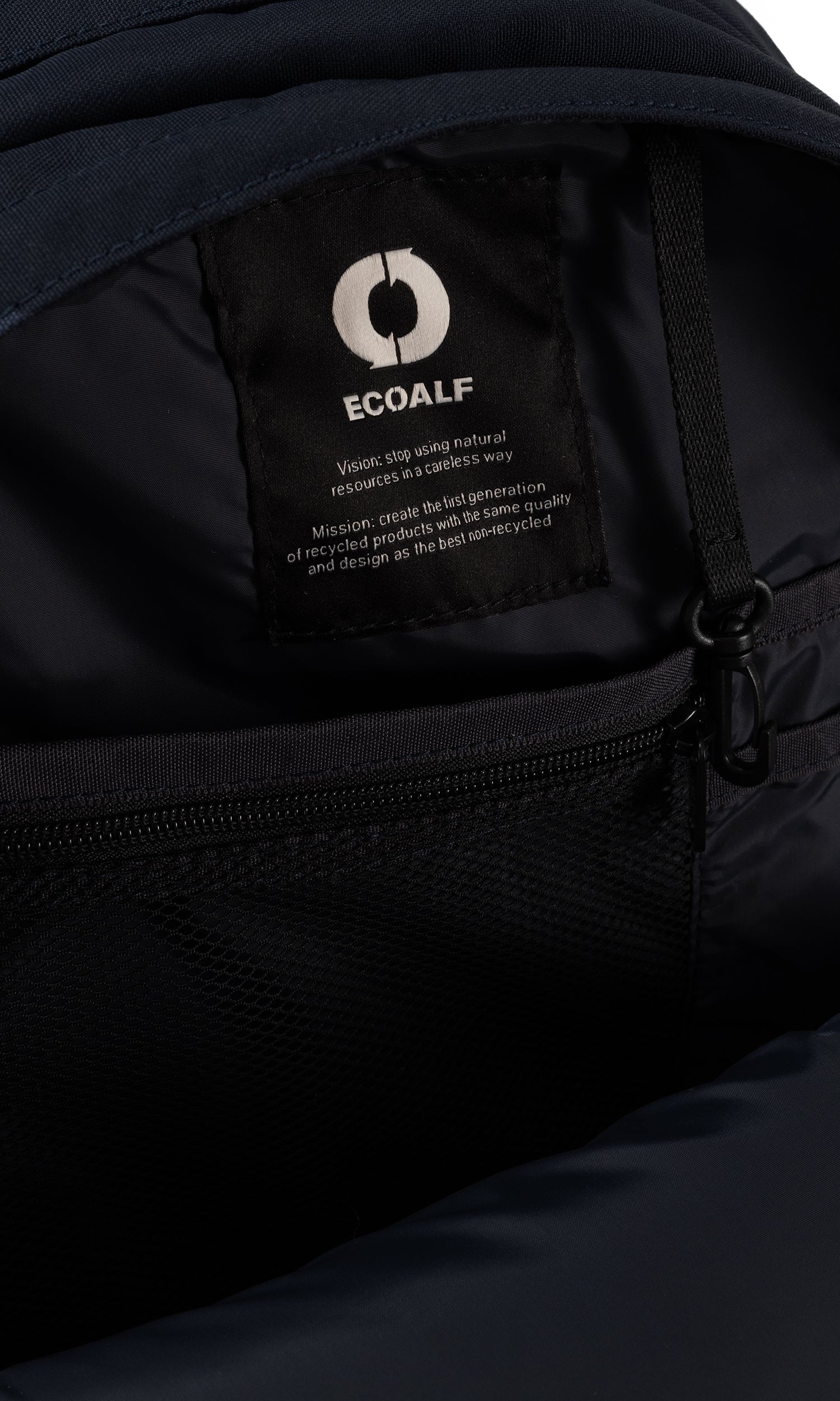 mochila-bergen-negra-unisex-de-ecoalf-poli-ster-reciclado-y-compartimento-para-p image 5