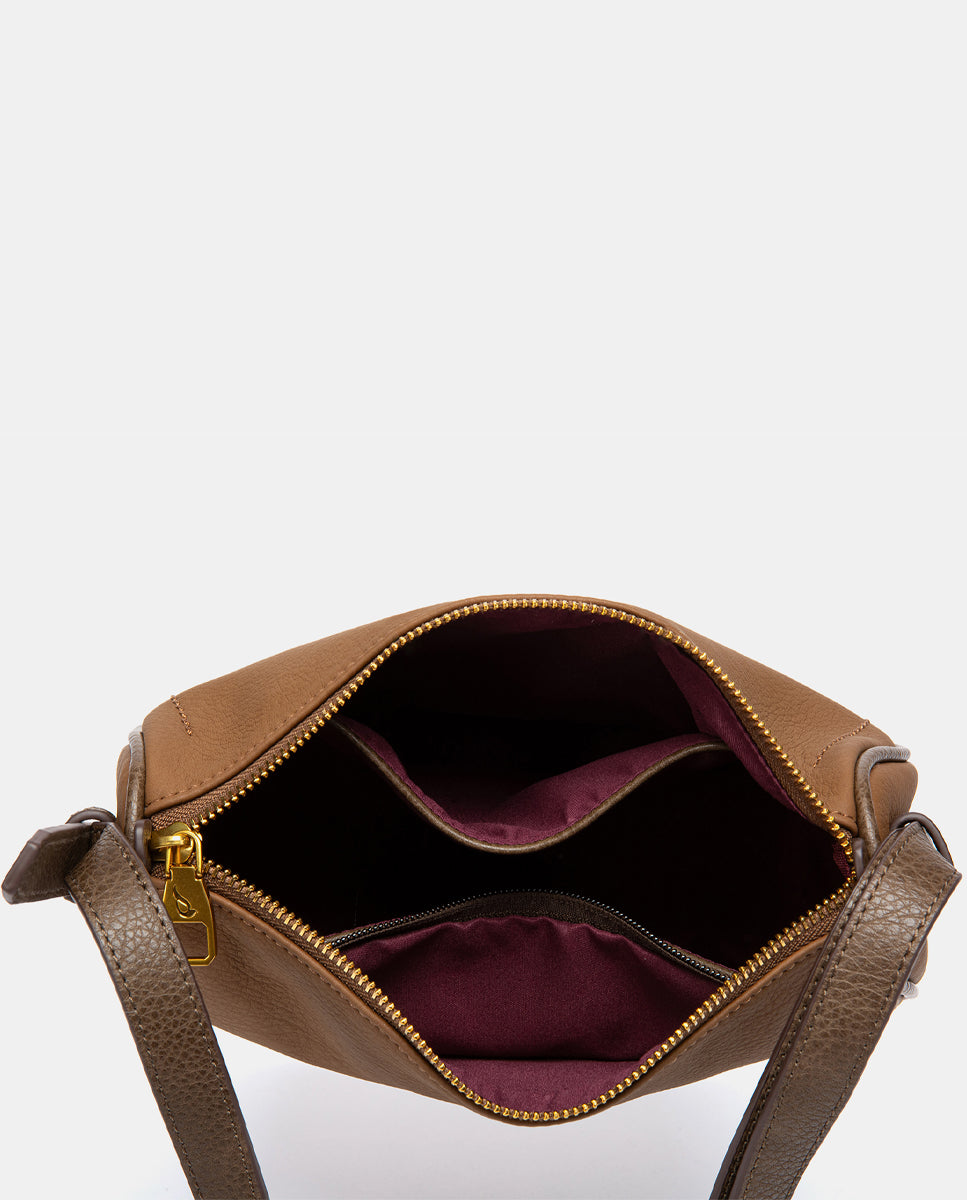 abbacino-bandolera-cognac-en-materiales-reciclados image 6