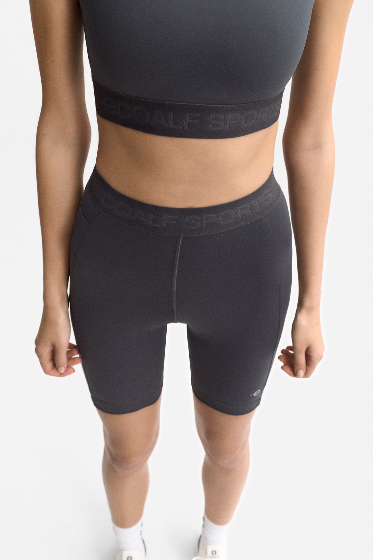 ecoalf-leggings-cortos-rome-grises-tejido-compresivo-reciclado-transpirable-y-co image 5