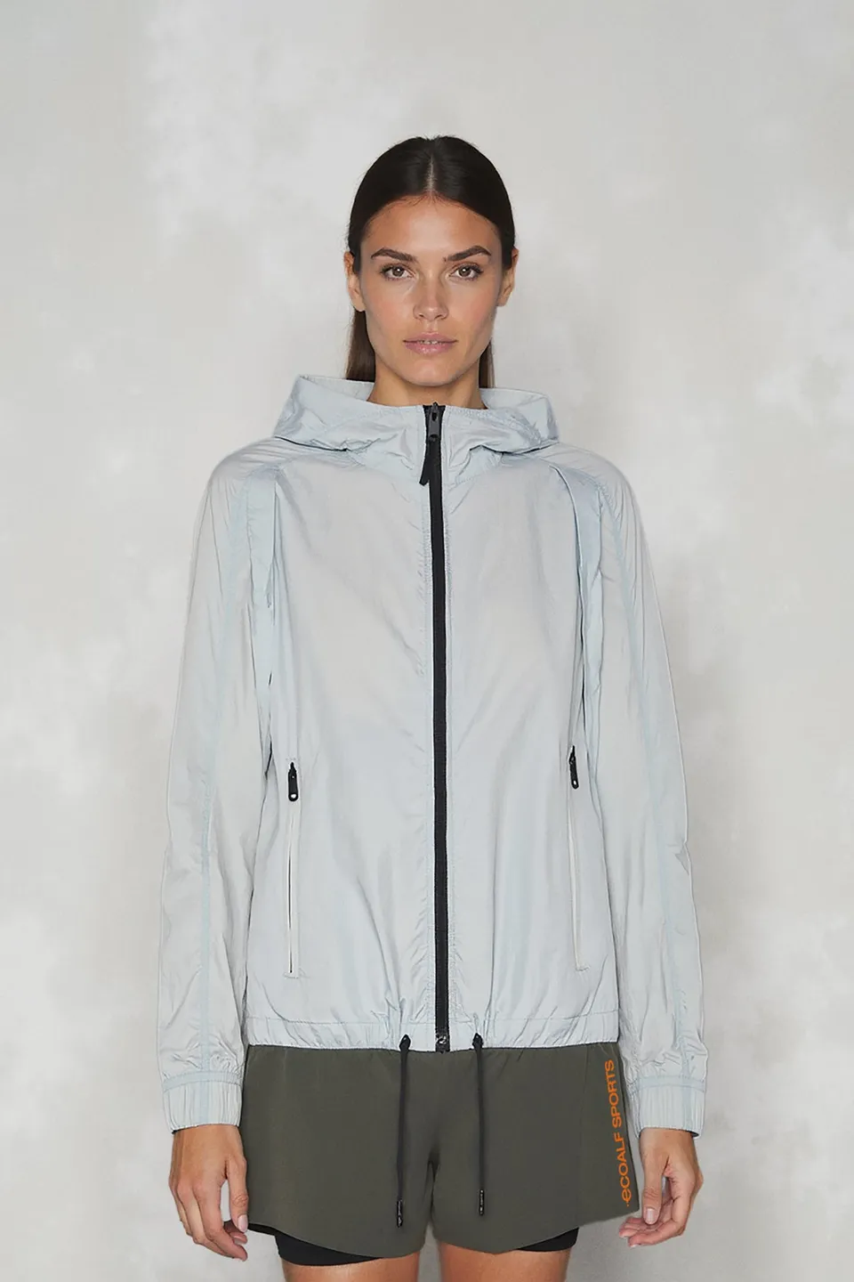 chaqueta-mott-gris-ecoalf-para-mujer-100-poliamida-reciclada-ligera-y-vers-til image 1