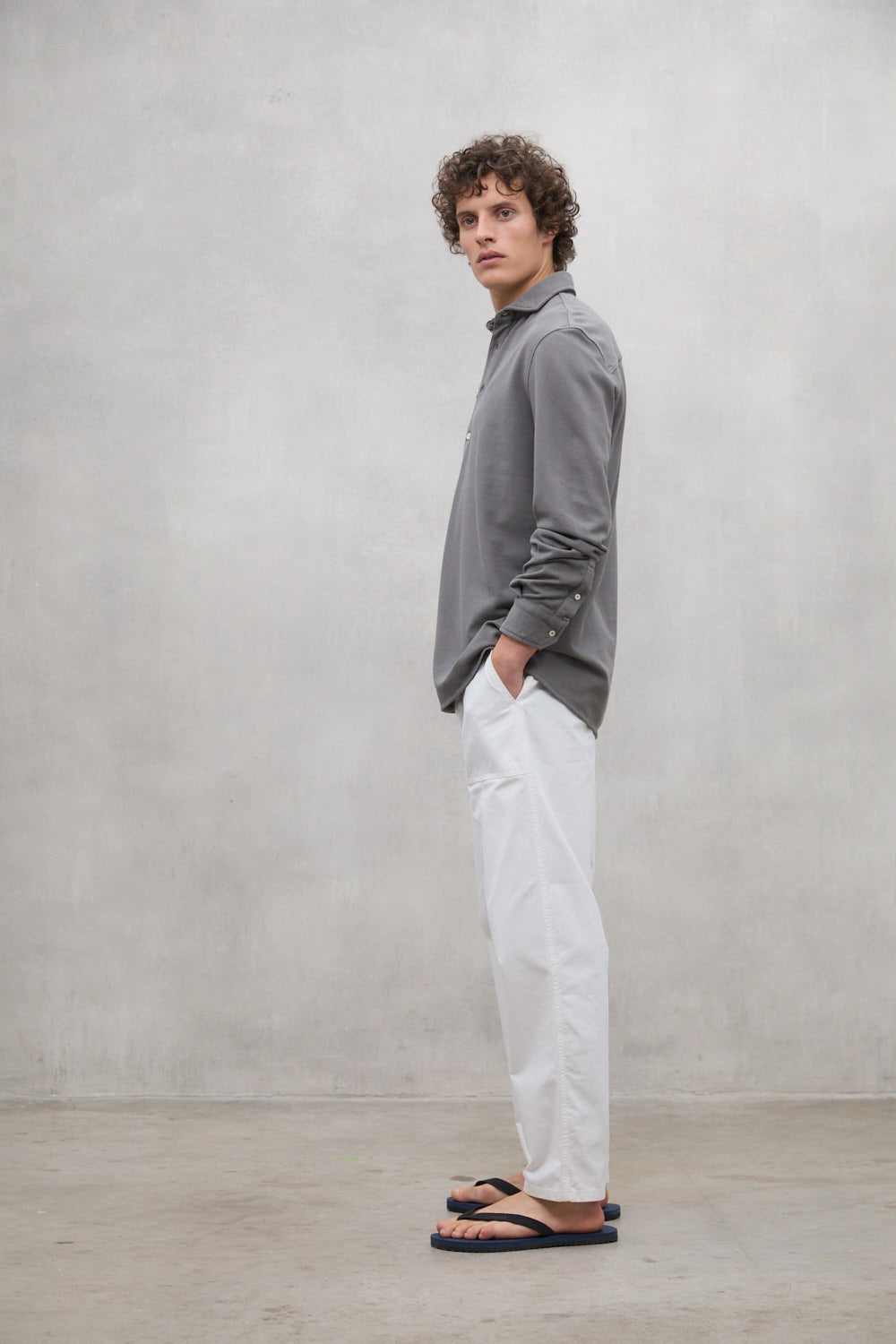 camisa-ecoalf-pol-pique-gris-oscuro-de-algod-n-reciclado-para-hombre image 4