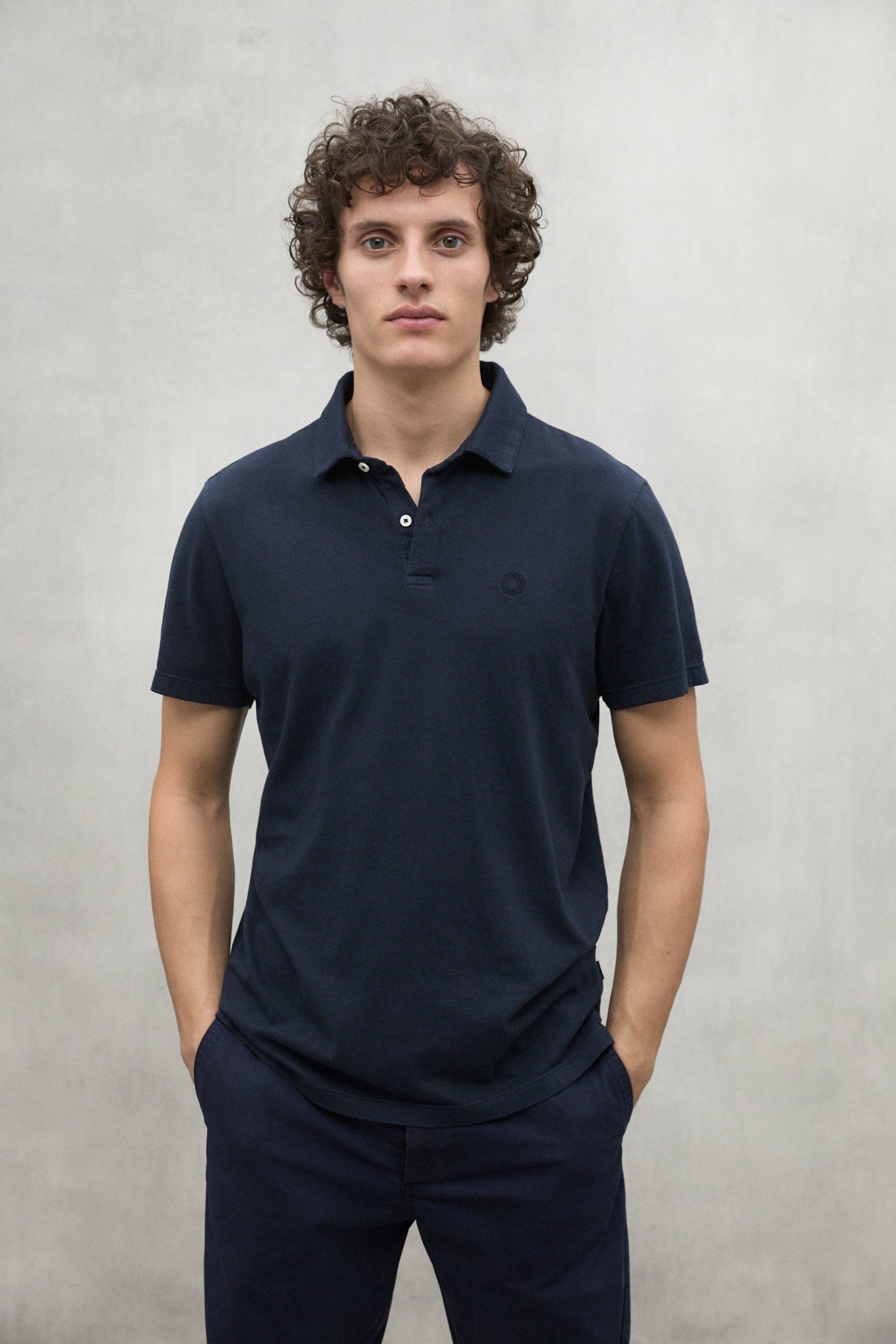polo-ecoalf-theo-azul-marino-de-hombre-100-algod-n-reciclado-fit-regular image 2