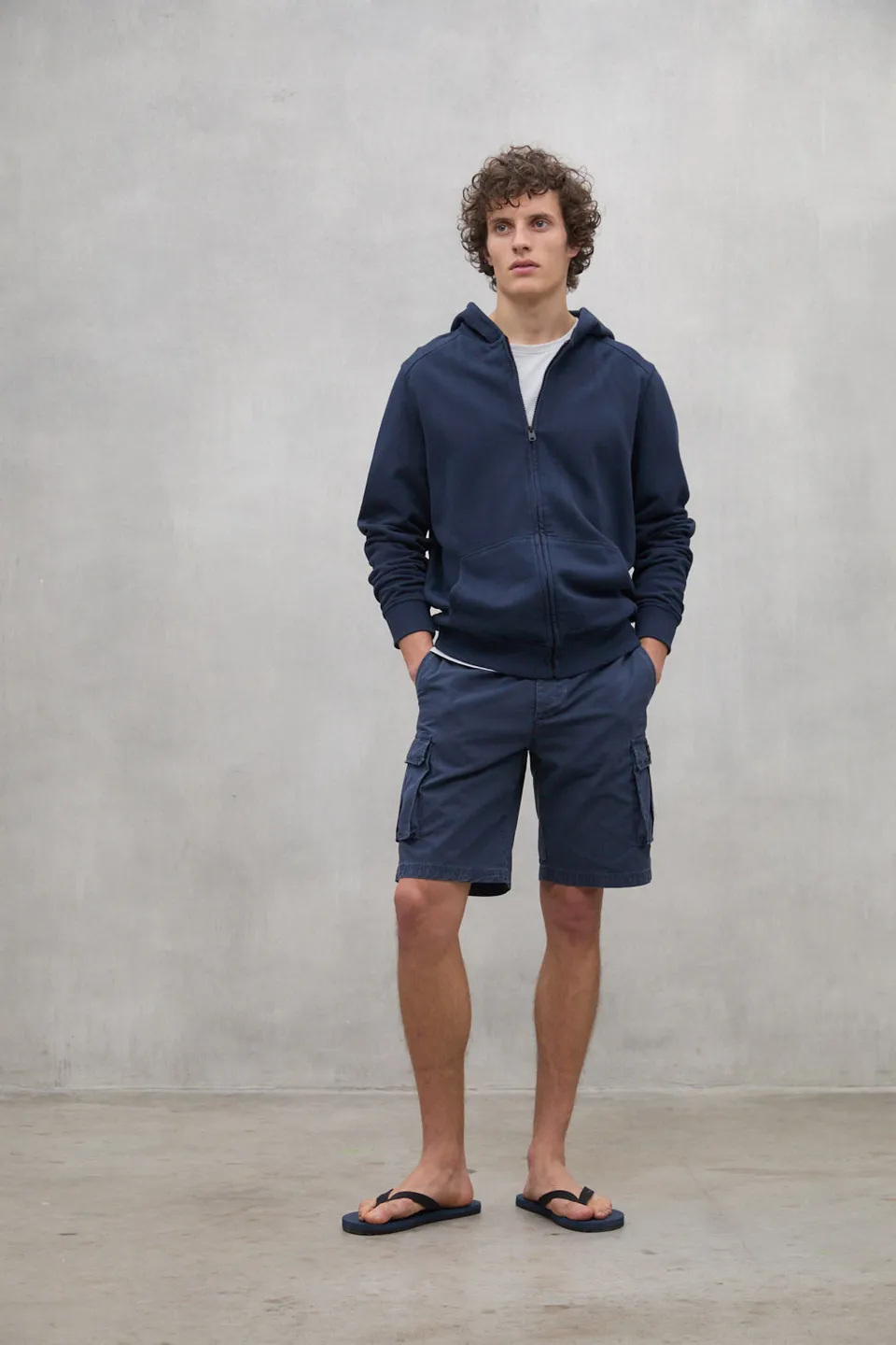 shorts-ethicargo-ecoalf-azul-marino-100-algod-n-reciclado-cintura-el-stica-bolsi image 1