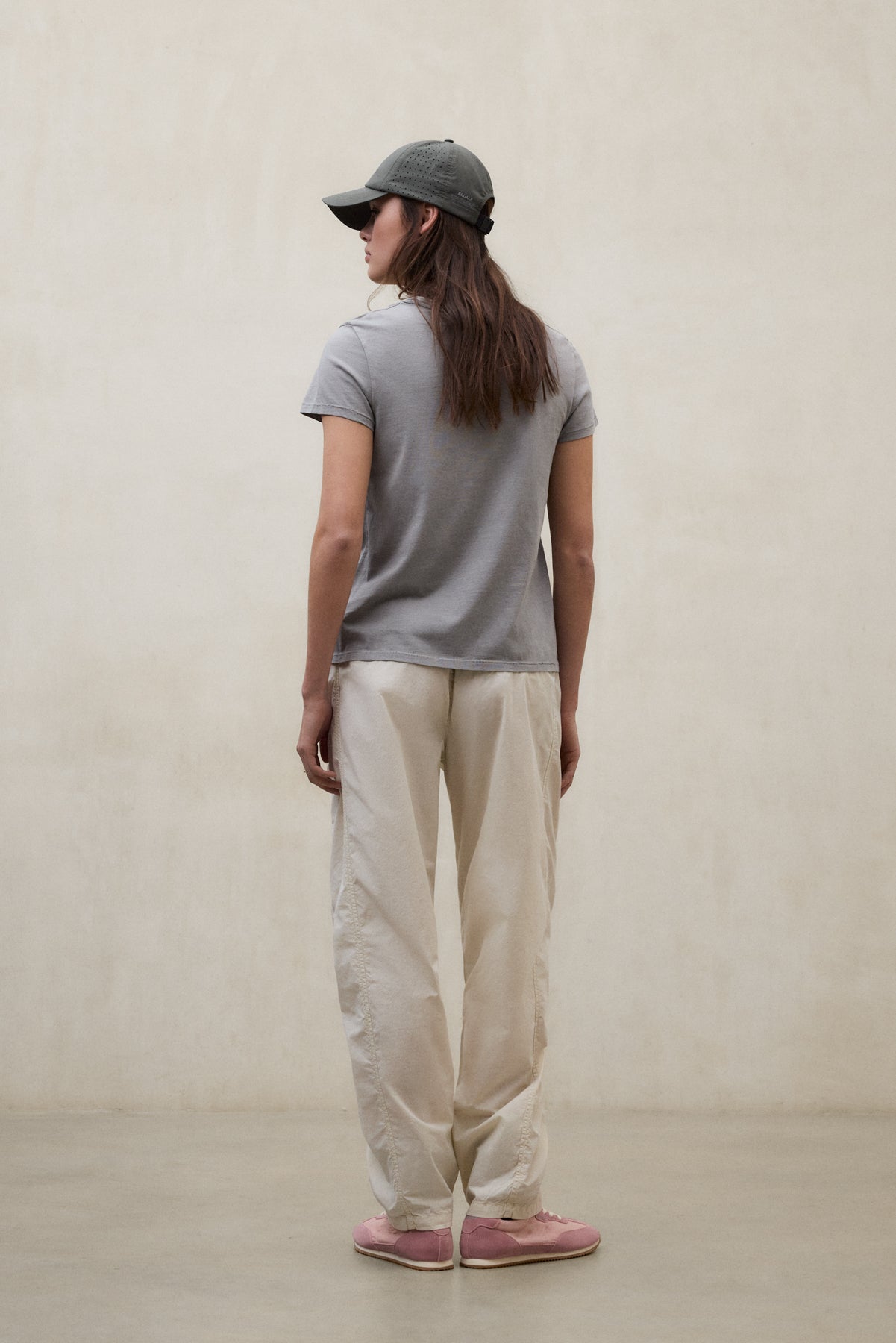 pantalones-ripoll-ecoalf-beige-100-algod-n-regenerativo-tinte-natural-corte-regu image 2