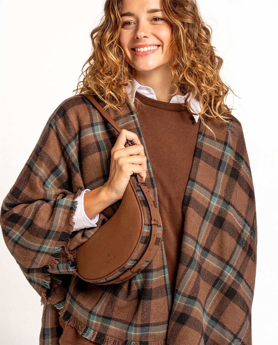 poncho-abbacino-mujer-cuadros-escoceses-marr-n image 3
