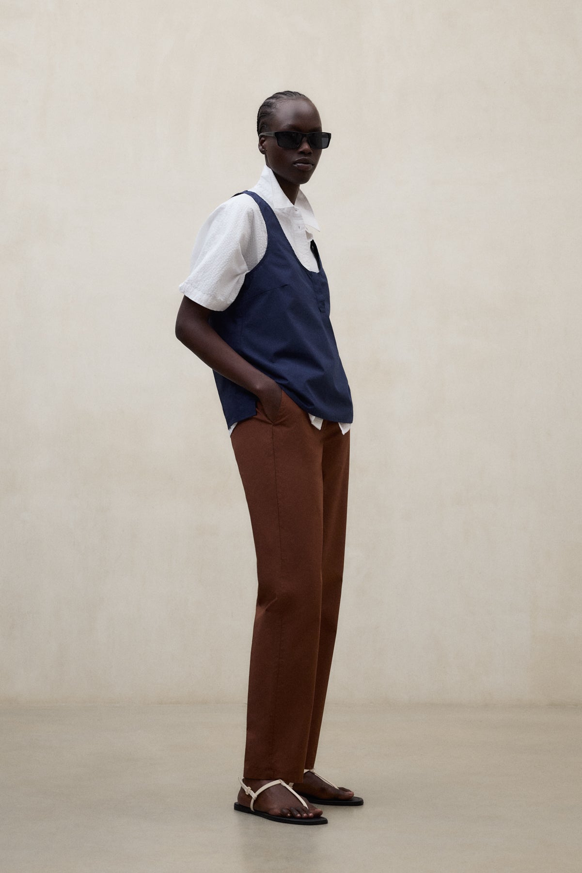 pantalones-ecoalf-laga-marr-n-70-algod-n-org-nico-pierna-ajustada-mujer image 1