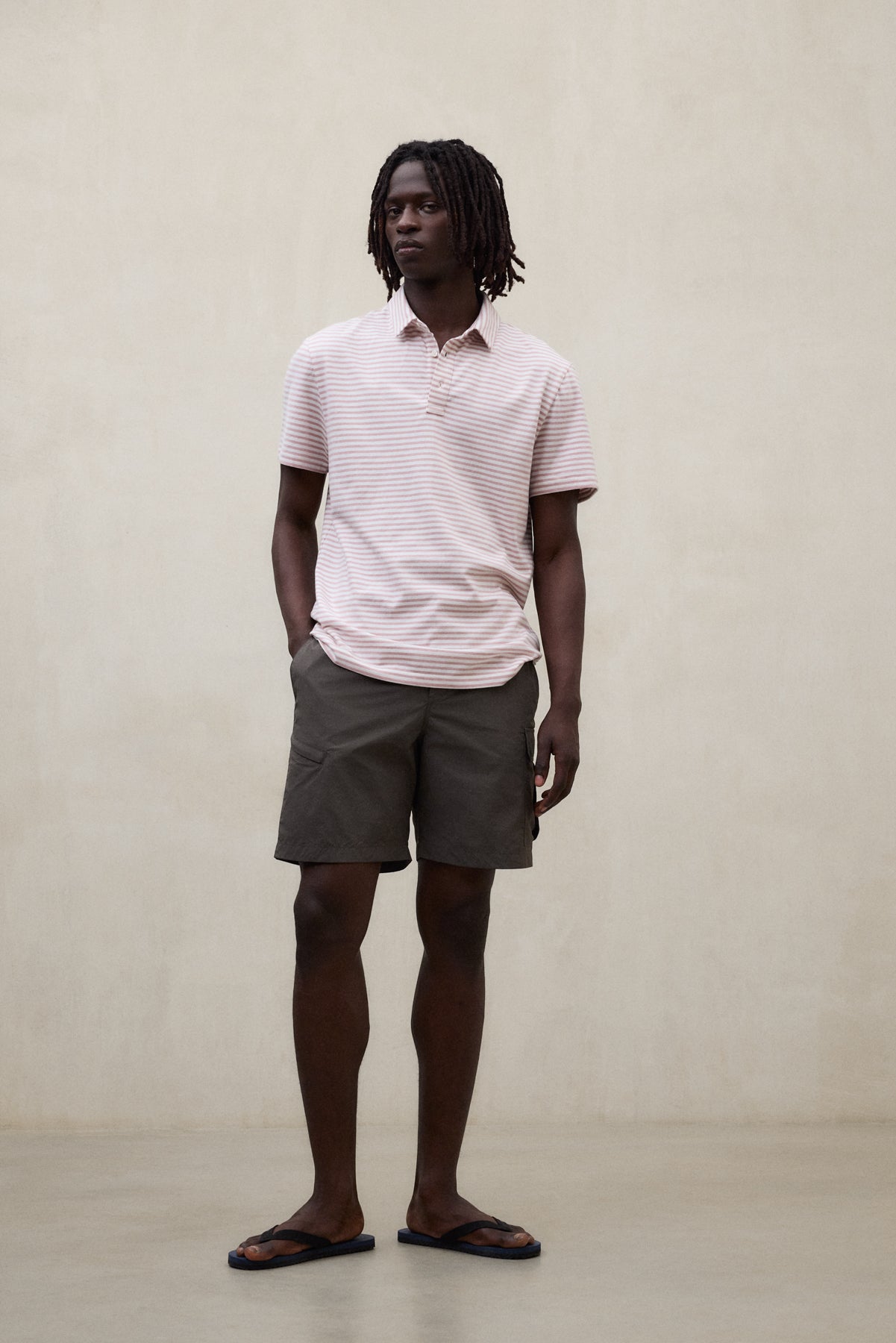 shorts-ecoalf-adhi-verde-oscuro-poliamida-reciclada-fit-regular-hombre image 1