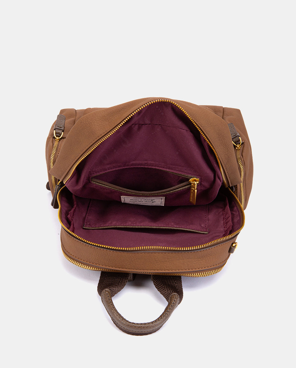 abbacino-mochila-materiales-reciclados-cognac-efecto-piel image 7
