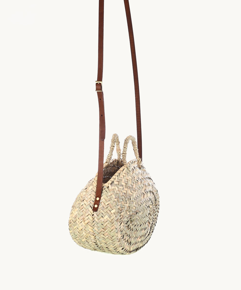 bolso-bandolera-kbas-de-fibra-natural-palma-con-asa-de-cuero image 2