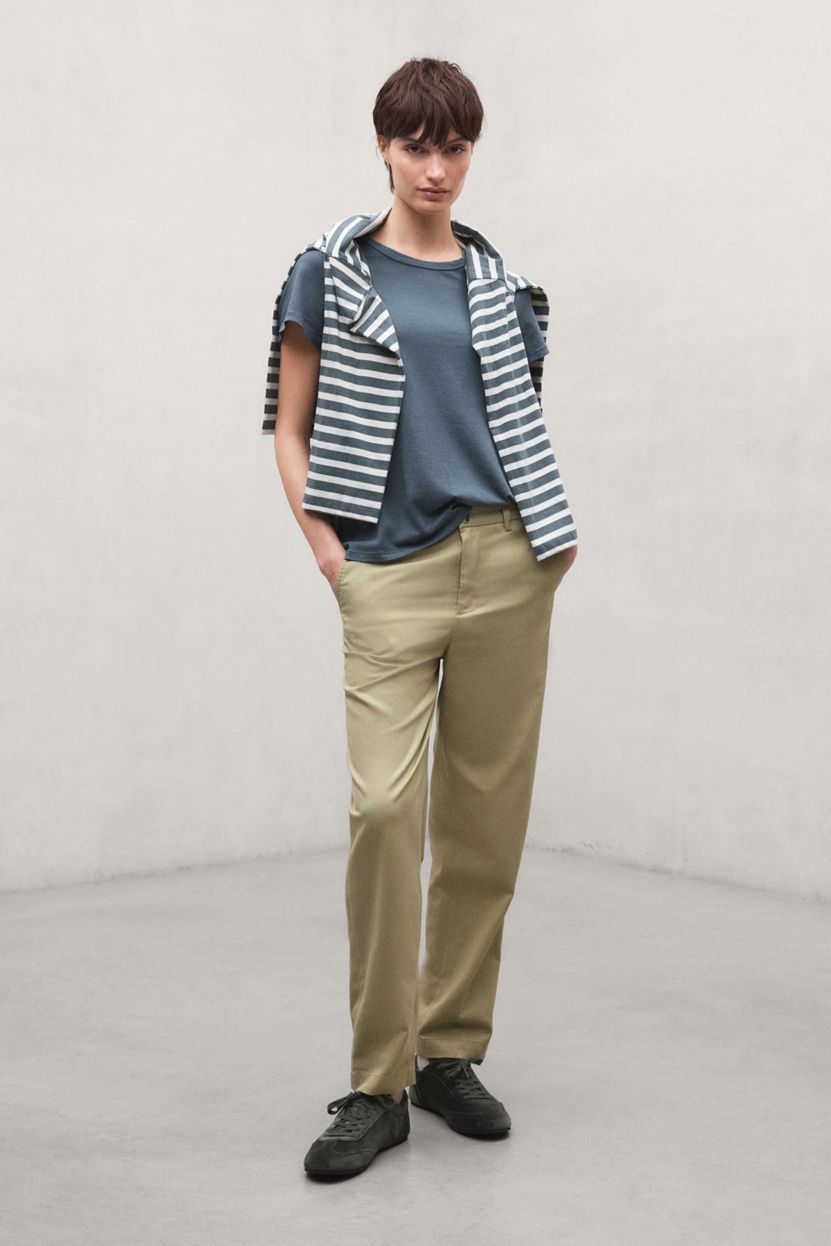 camiseta-keile-ecoalf-khaki-de-algod-n-regenerativo-para-mujer image 2