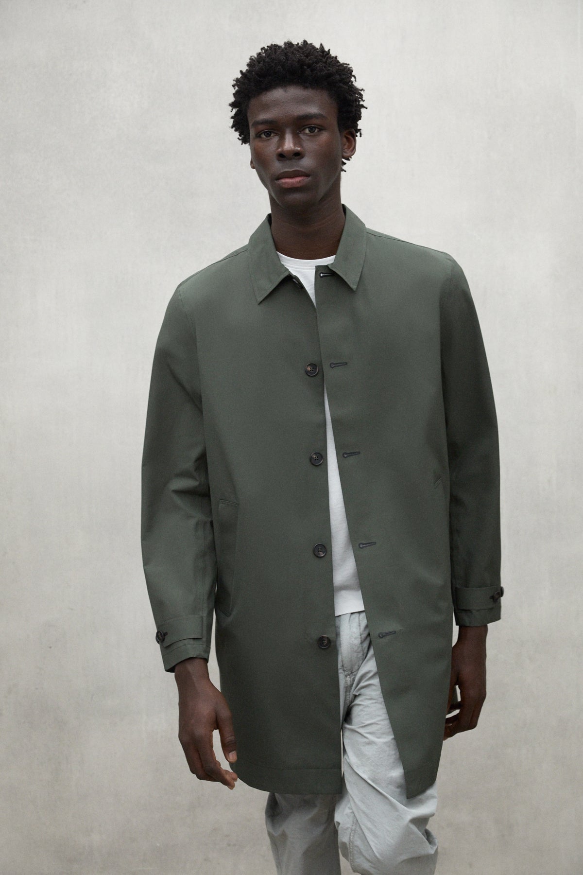 chaqueta-nimega-de-ecoalf-para-hombre-verde-poli-ster-reciclado-3-4-impermeable image 3