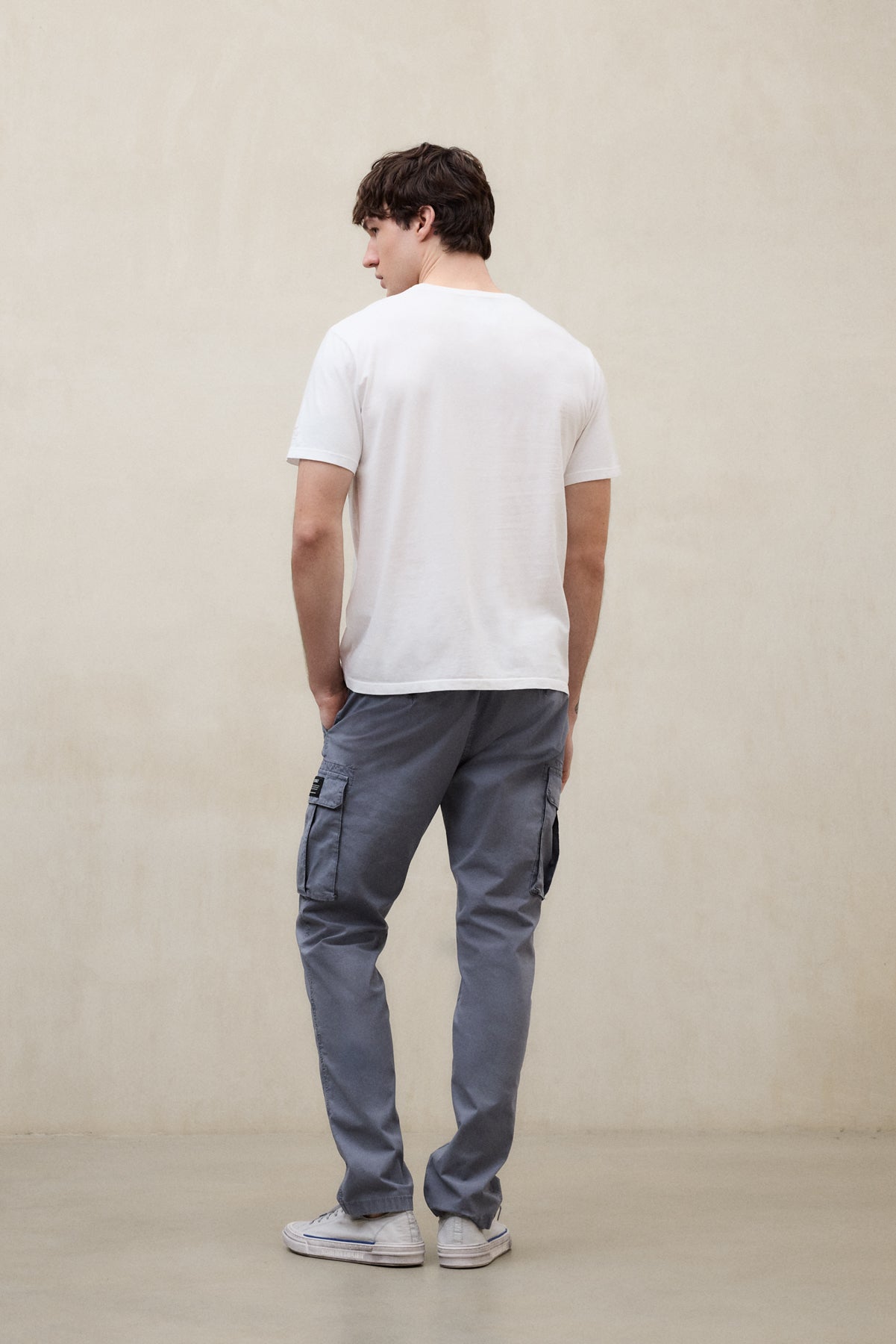 ecoalf-camiseta-min-blanca-para-hombre-camiseta-de-algod-n-org-nico-con-estampad image 3