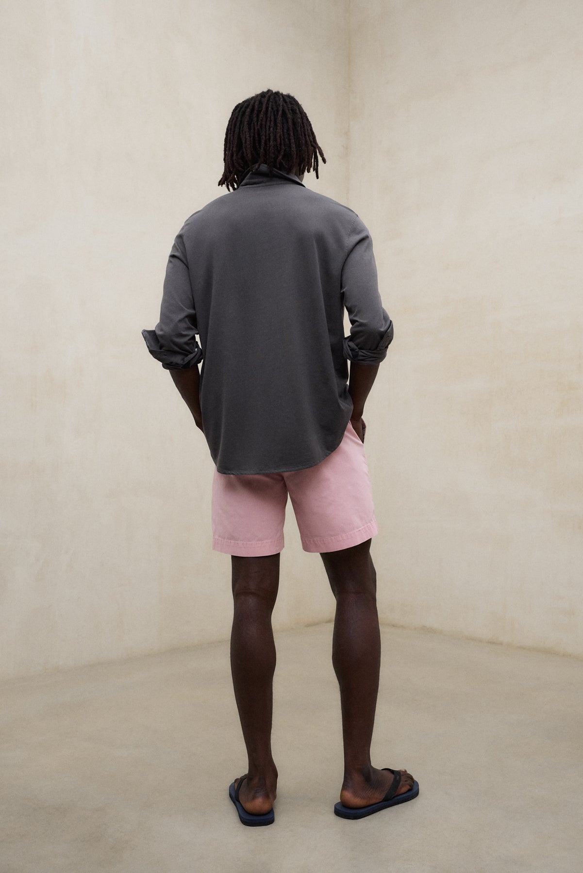 camisa-will-de-ecoalf-gris-oscuro-100-algod-n-reciclado-fit-regular image 2
