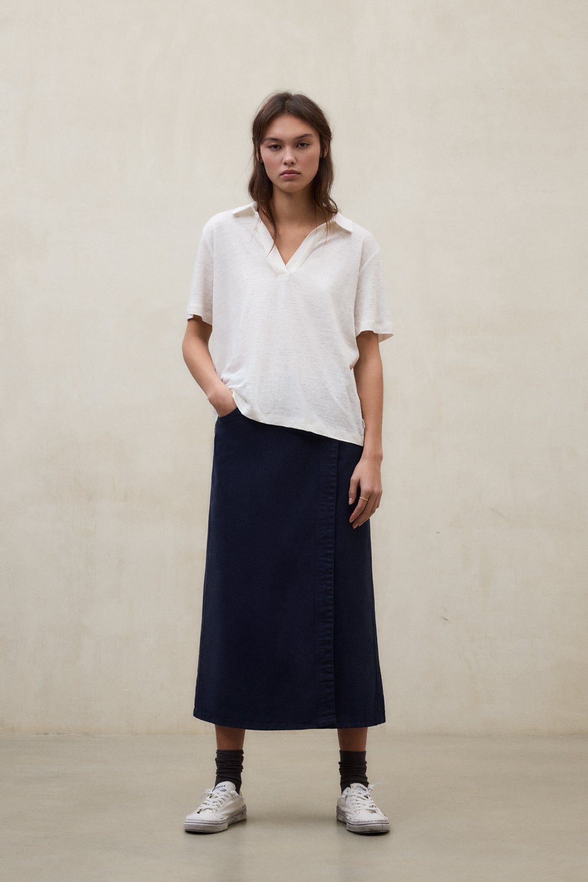 camiseta-ecoalf-troms-blanca-de-lino-para-mujer image 1