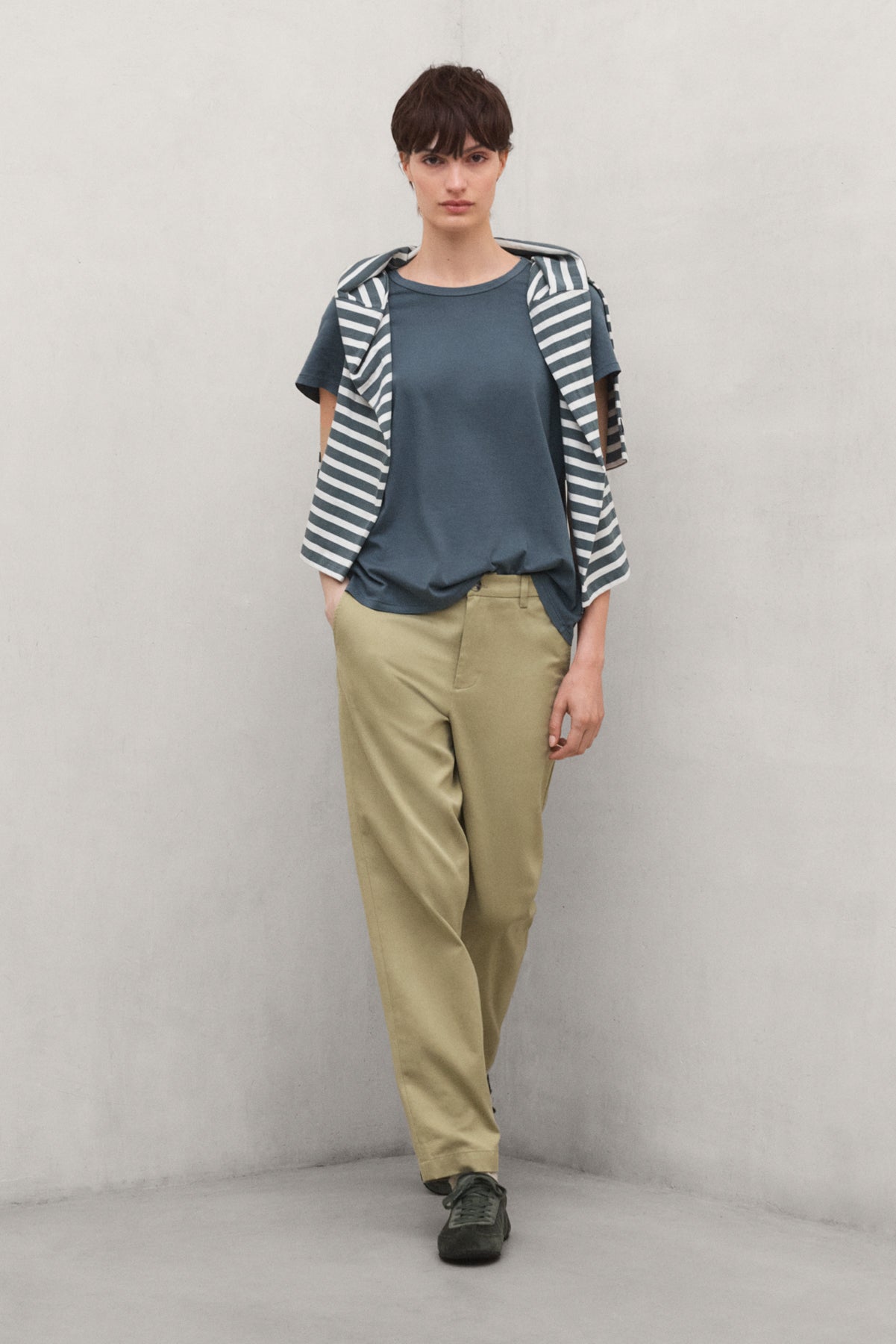 camiseta-keile-ecoalf-khaki-de-algod-n-regenerativo-para-mujer image 4