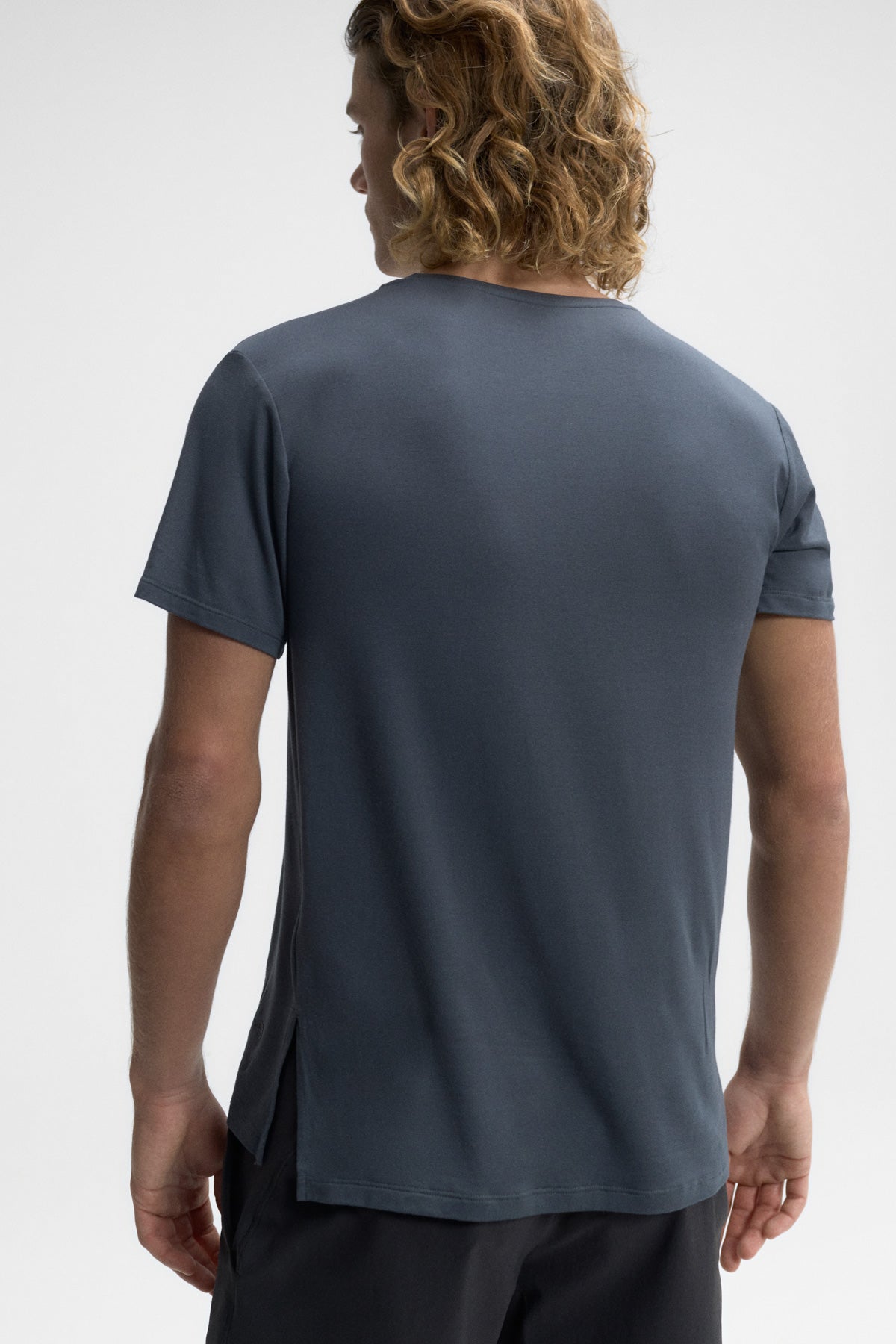 ecoalf-camiseta-amed-gris-de-hombre-micromodal-transpirable-y-ligera image 5