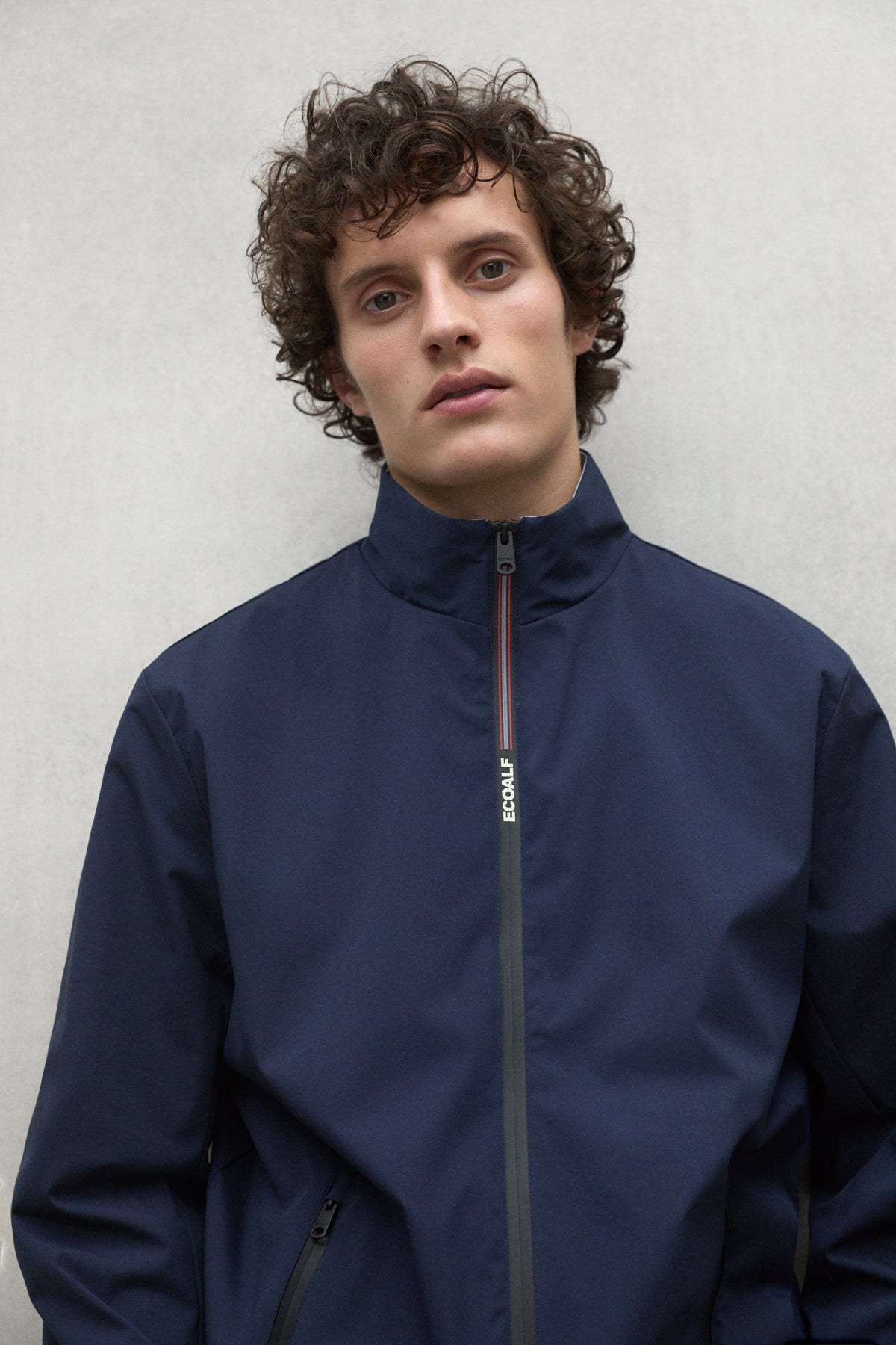 chaqueta-ecoalf-james-azul-marino-de-poli-ster-reciclado-transpirable-10k-y-repe image 3