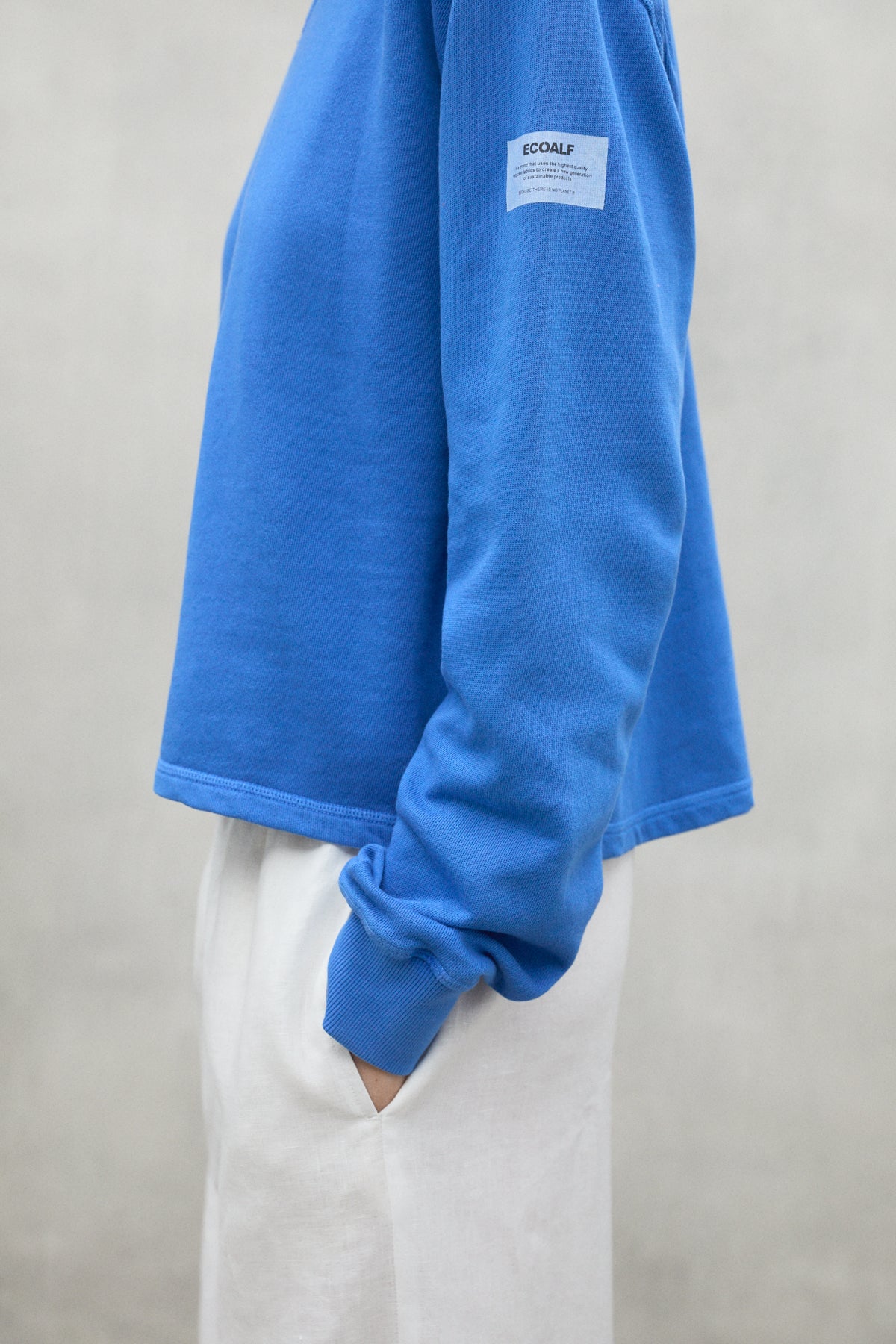 sudadera-ecoalf-rodas-azul-de-algod-n-reciclado-mujer-fit-regular-cuello-redondo image 4