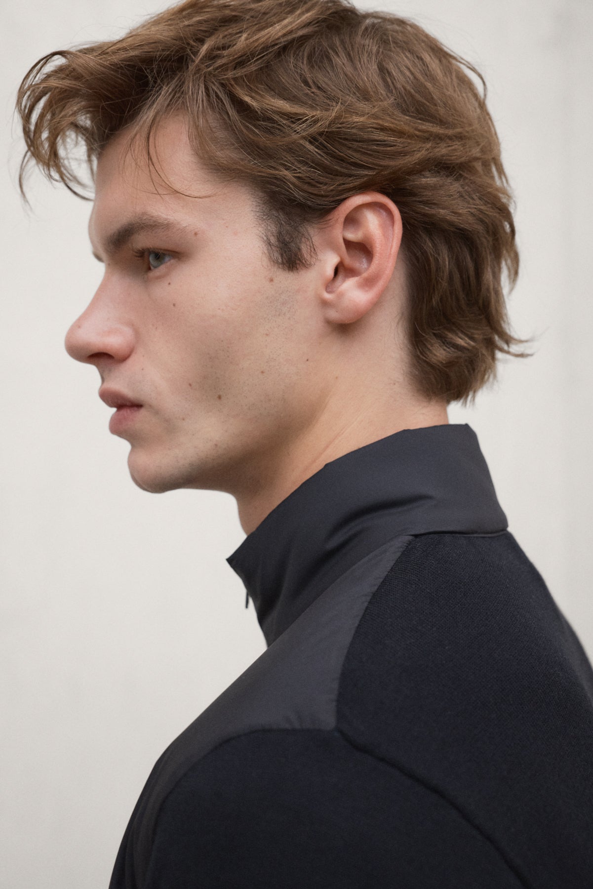 chaqueta-h-brida-denio-de-ecoalf-para-hombre-negra-acolchada-y-de-punto image 4