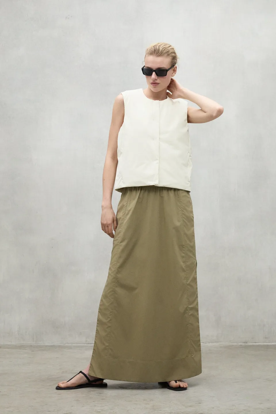 chaleco-ecoalf-karin-beige-de-poli-ster-reciclado-para-mujer image 1