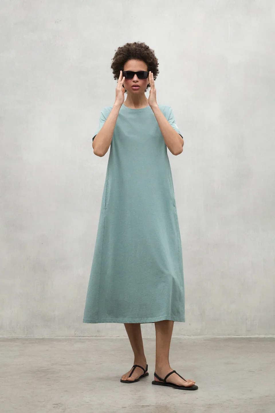 vestido-ecoalf-argento-verde-de-algod-n-org-nico-y-reciclado image 1