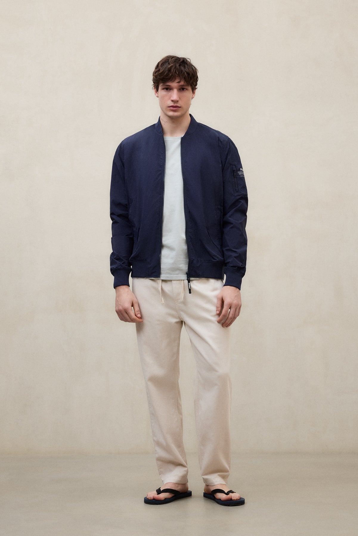 chaqueta-wale-ecoalf-azul-marino-de-poliamida-reciclada-para-hombre image 1