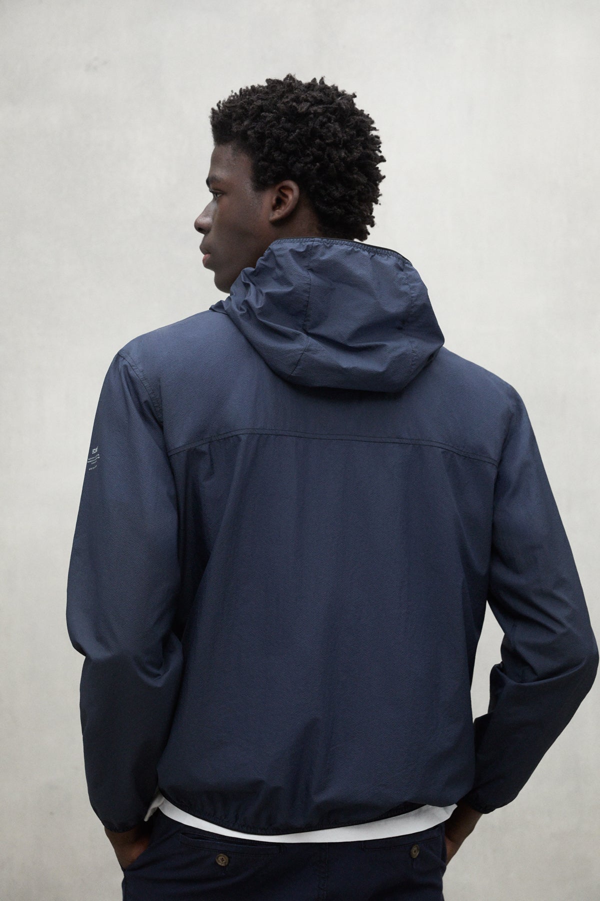 ecoalf-chaqueta-mori-azul-hombre-poliamida-reciclada image 3