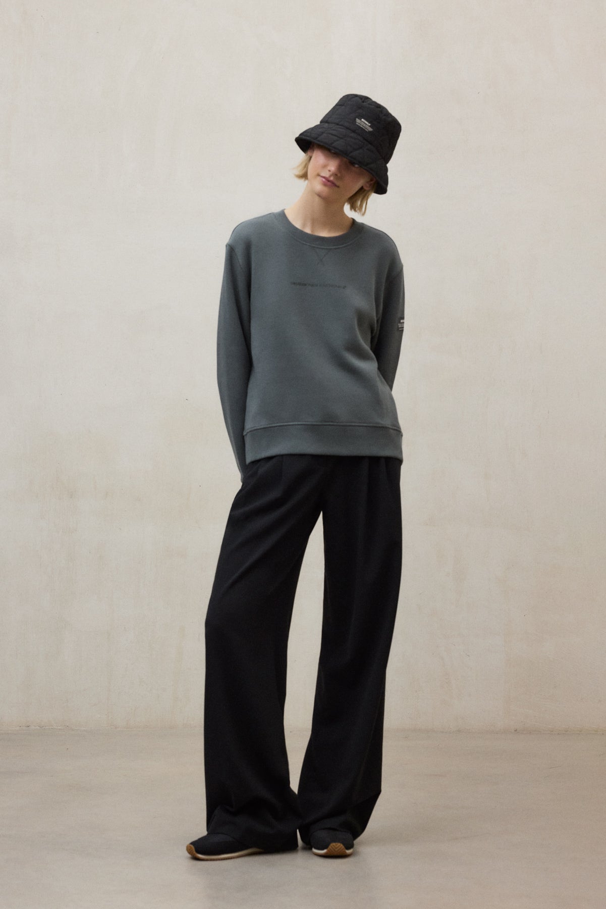 ecoalf-sombrero-bucket-flock-negro-poli-ster-reciclado image 1