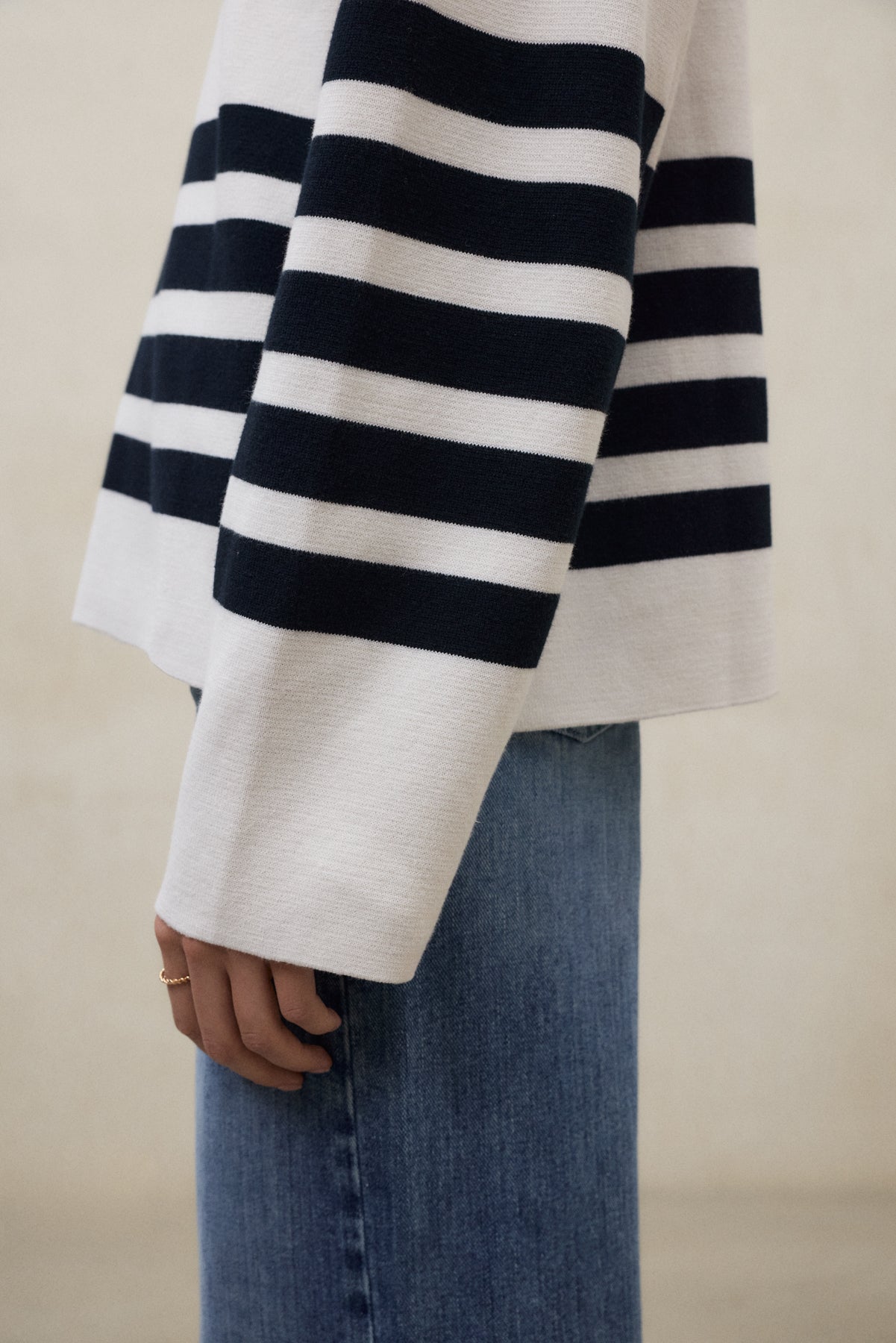 ecoalf-jersey-koa-blanco-de-mujer-algod-n-reciclado-y-fit-oversize image 6