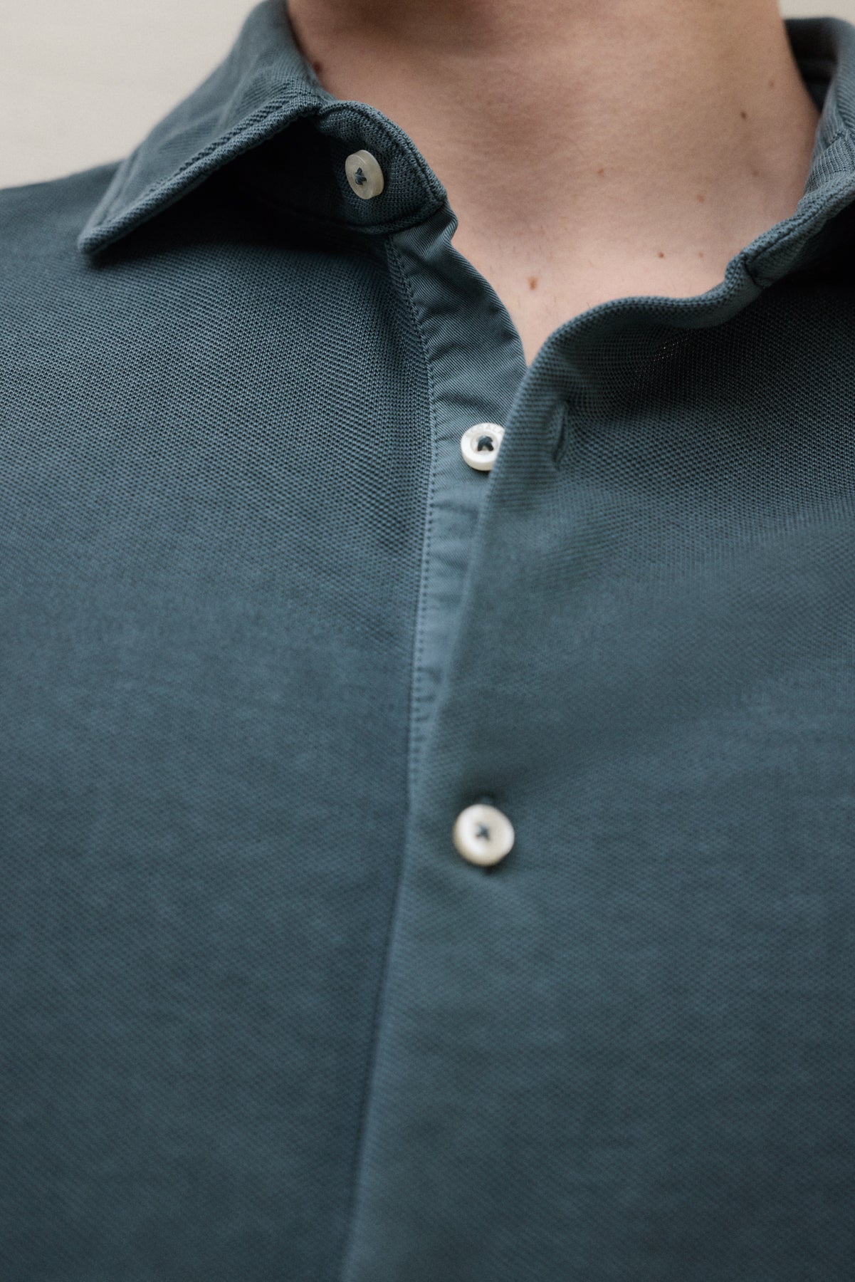 camisa-ecoalf-new-gotham-verde-para-hombre-100-algod-n-reciclado-cuello-italiano image 4