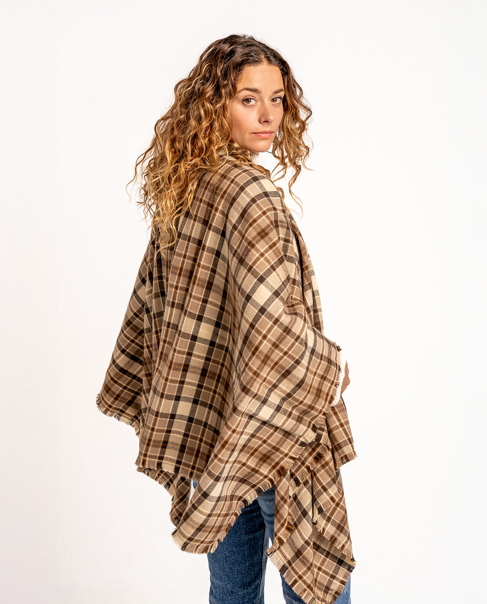 poncho-abbacino-cuadros-escoceses-taupe-con-flecos image 4