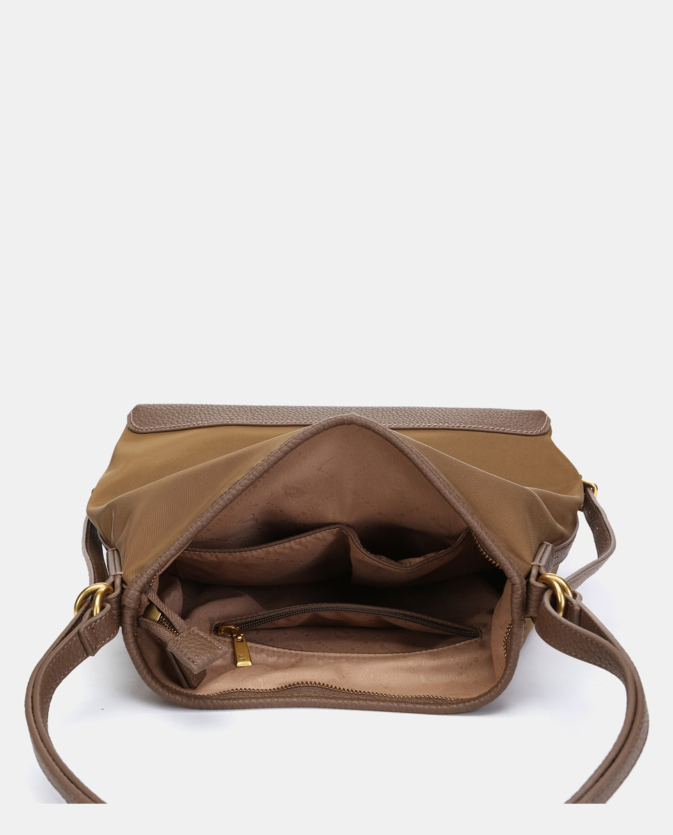 abbacino-bolso-multifuncional-camel-de-tejido-reciclado-convertible-a-mochila image 6