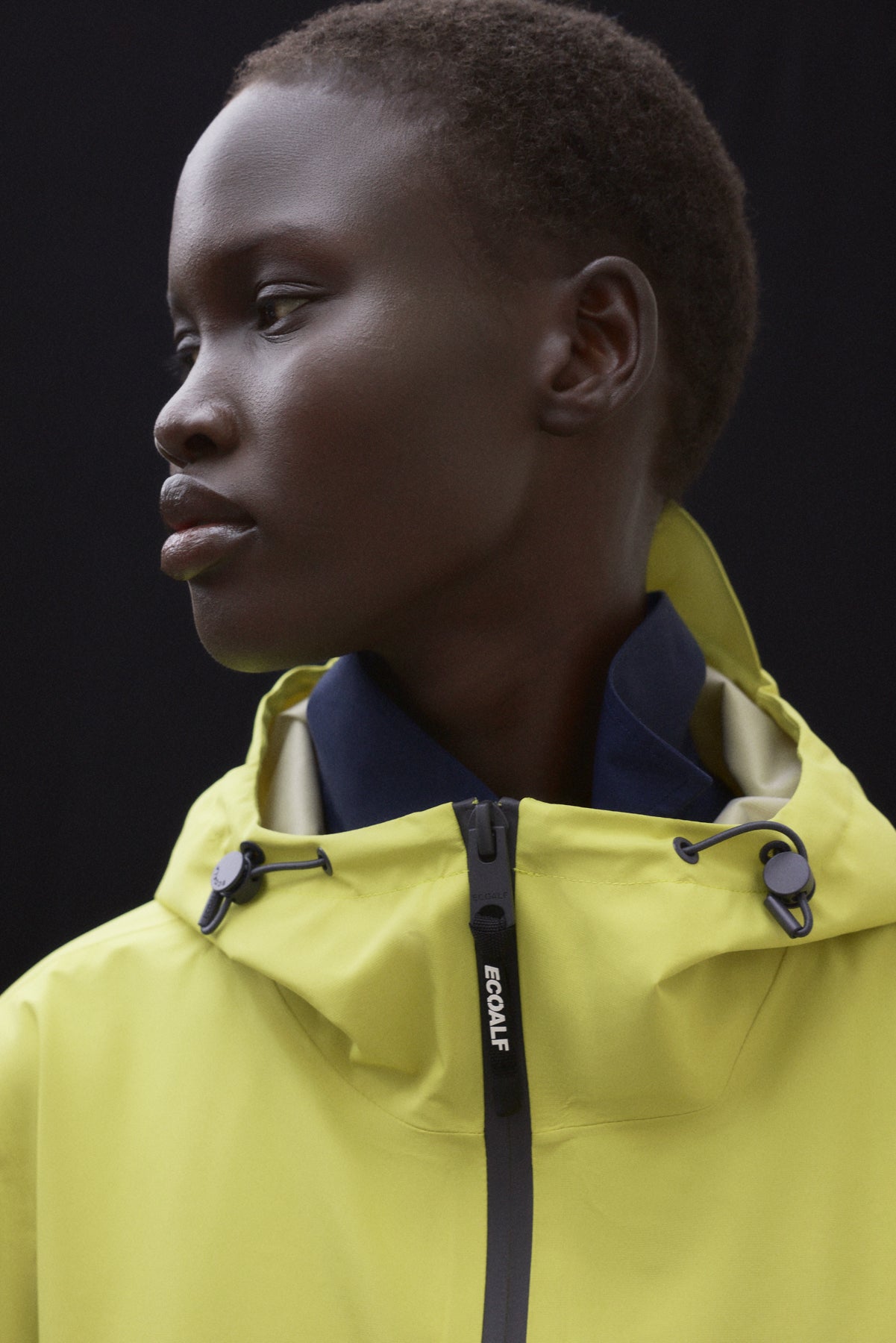 ecoalf-chaqueta-diluvio-amarillo-mujer-impermeable-y-transpirable image 4