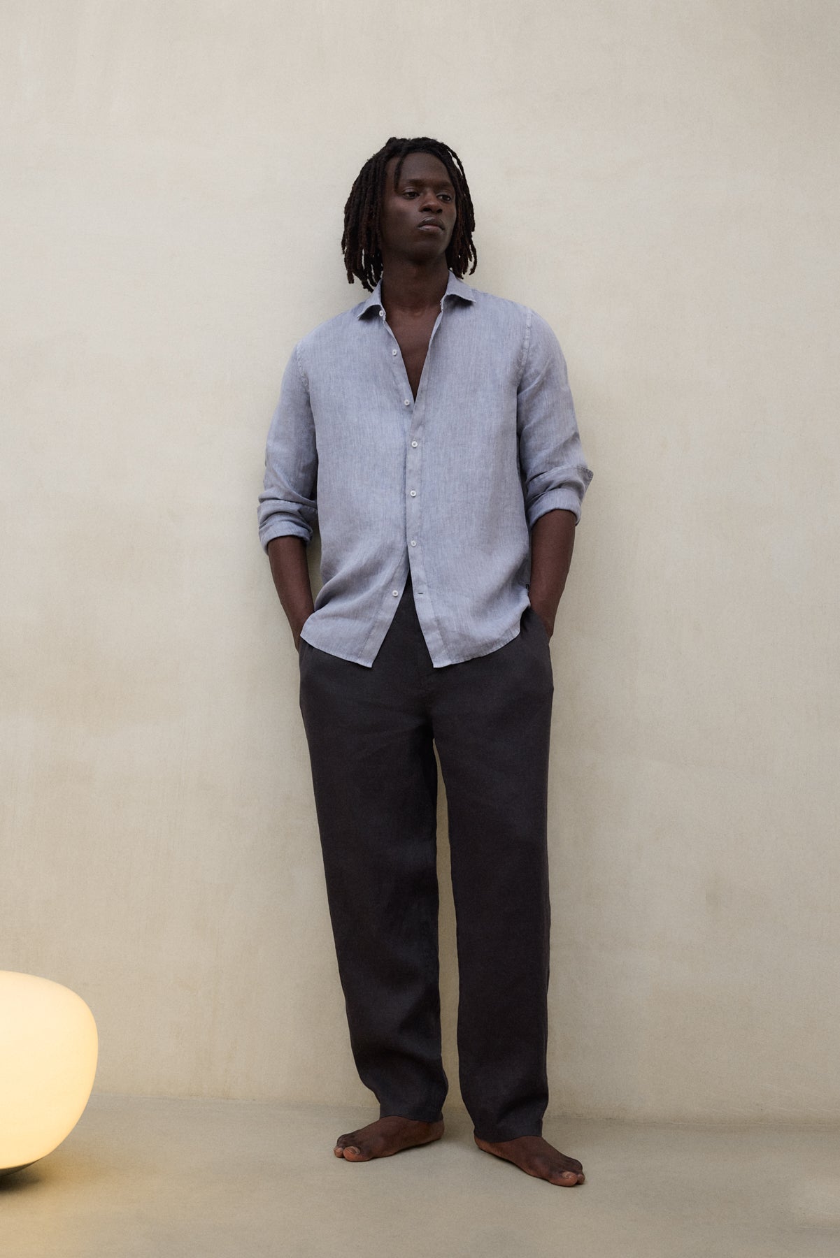 pantalones-de-lino-ethiwin-gris-oscuro-ecoalf-para-hombre image 3