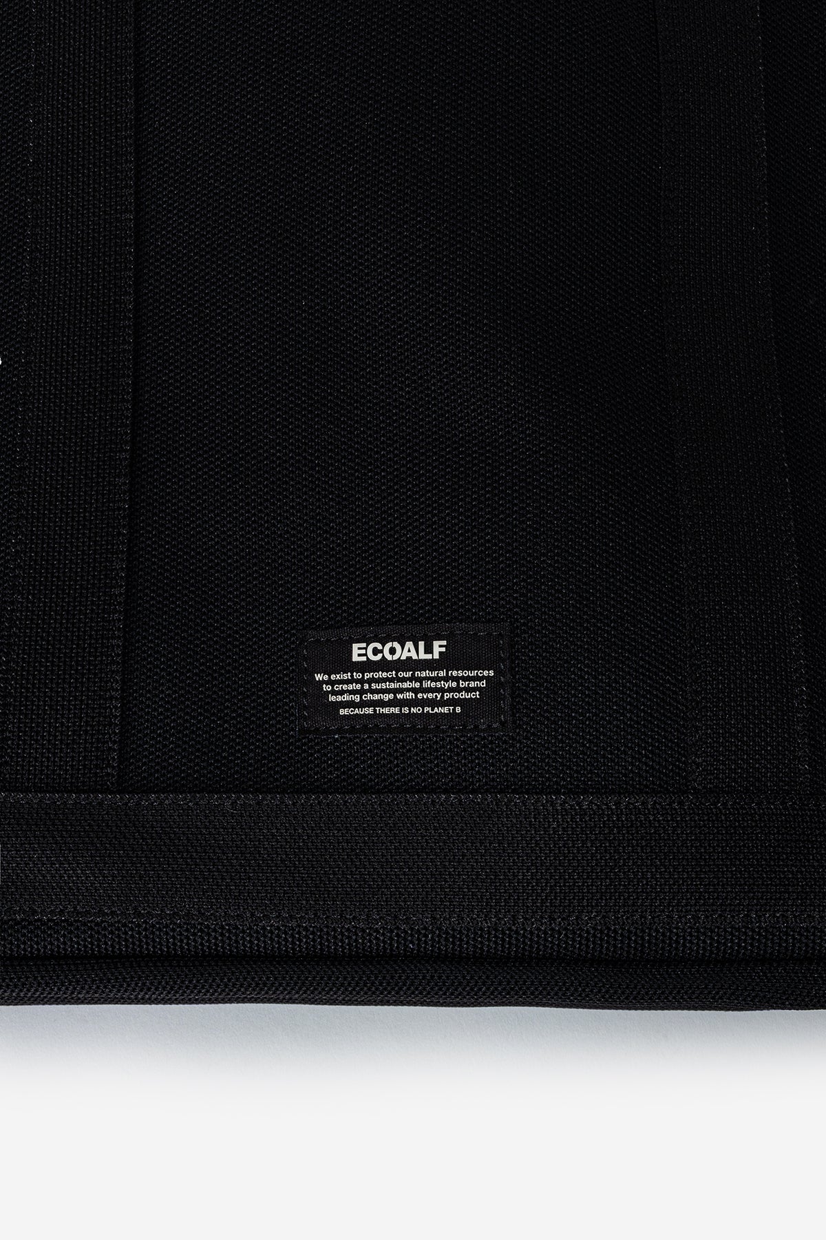 bolso-shopper-mini-marta-tika-liso-negro-ecoalf-poli-ster-reciclado image 3