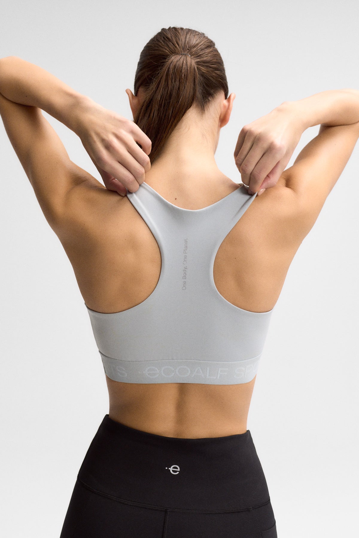 top-berl-n-de-ecoalf-para-mujer-poliamida-reciclada-y-elastano-gris-compresivo-y image 3