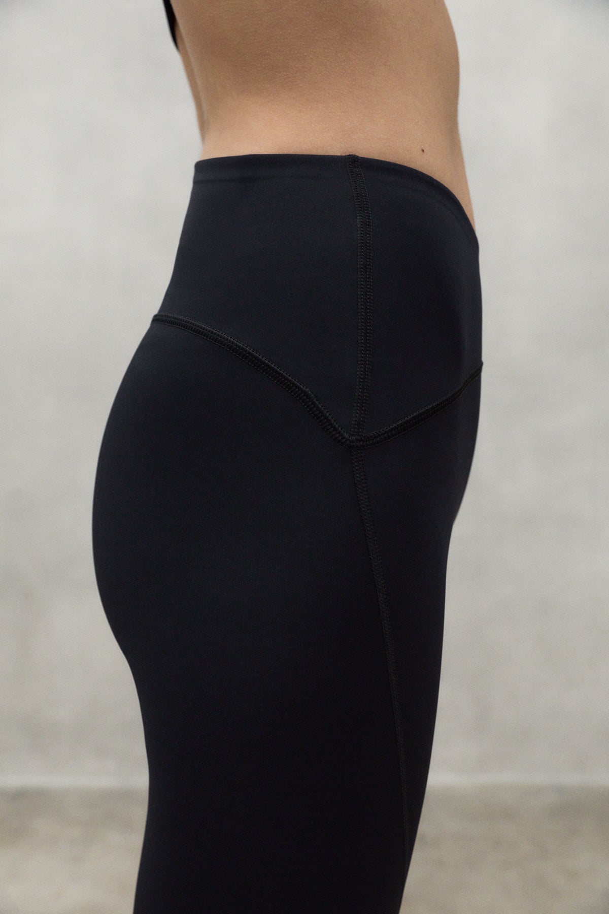 ecoalf-taman-leggings-de-mujer-negros-tejido-el-stico-4-direcciones-upf-50 image 5