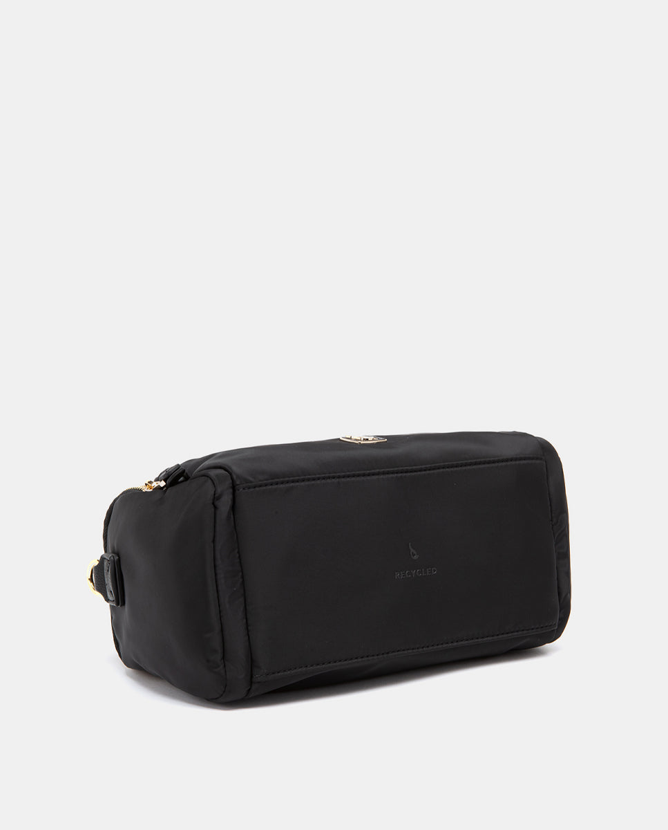 abbacino-bolso-de-mano-negro-en-materiales-reciclados image 5