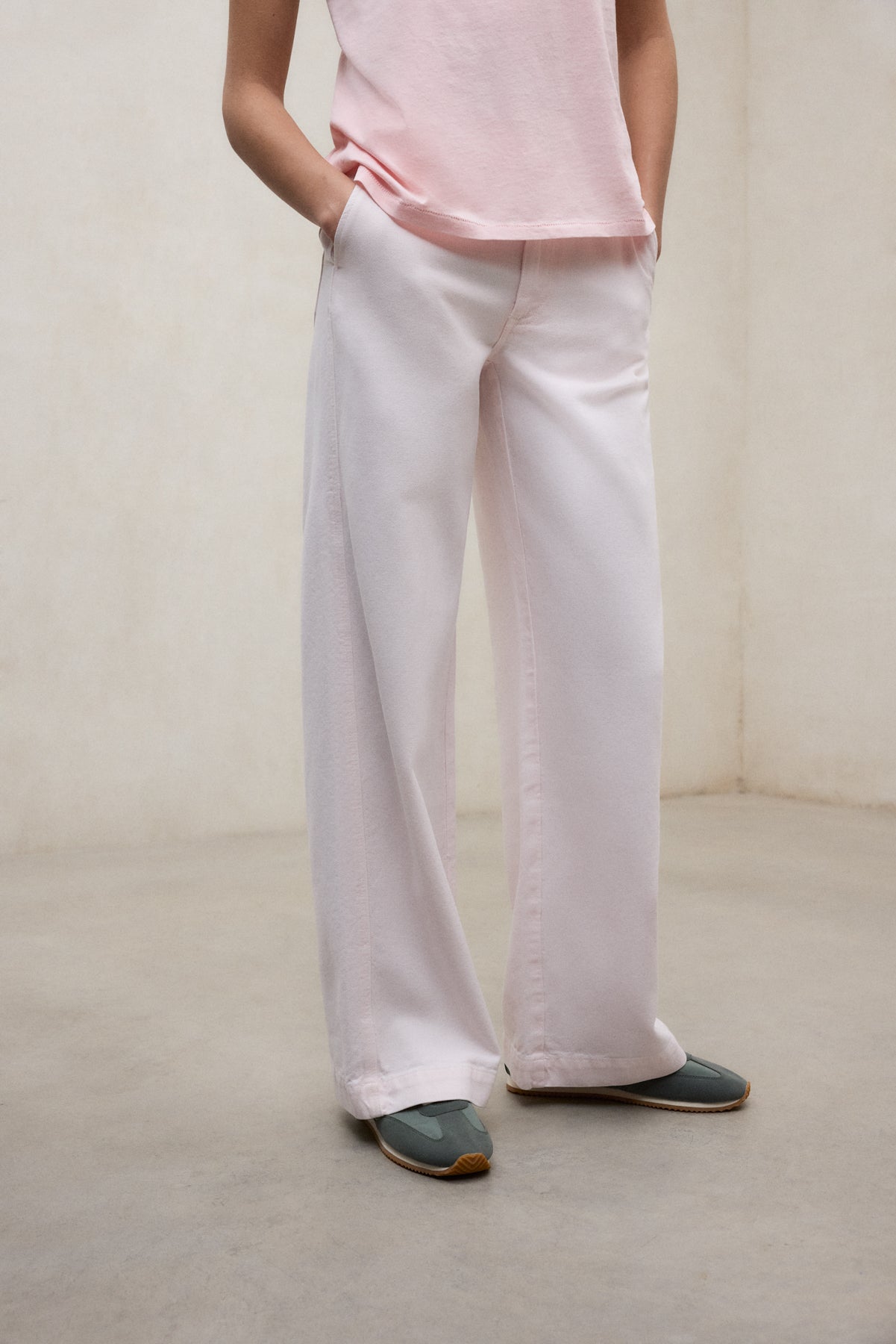 pantalones-ecoalf-valls-rosa-para-mujer image 2