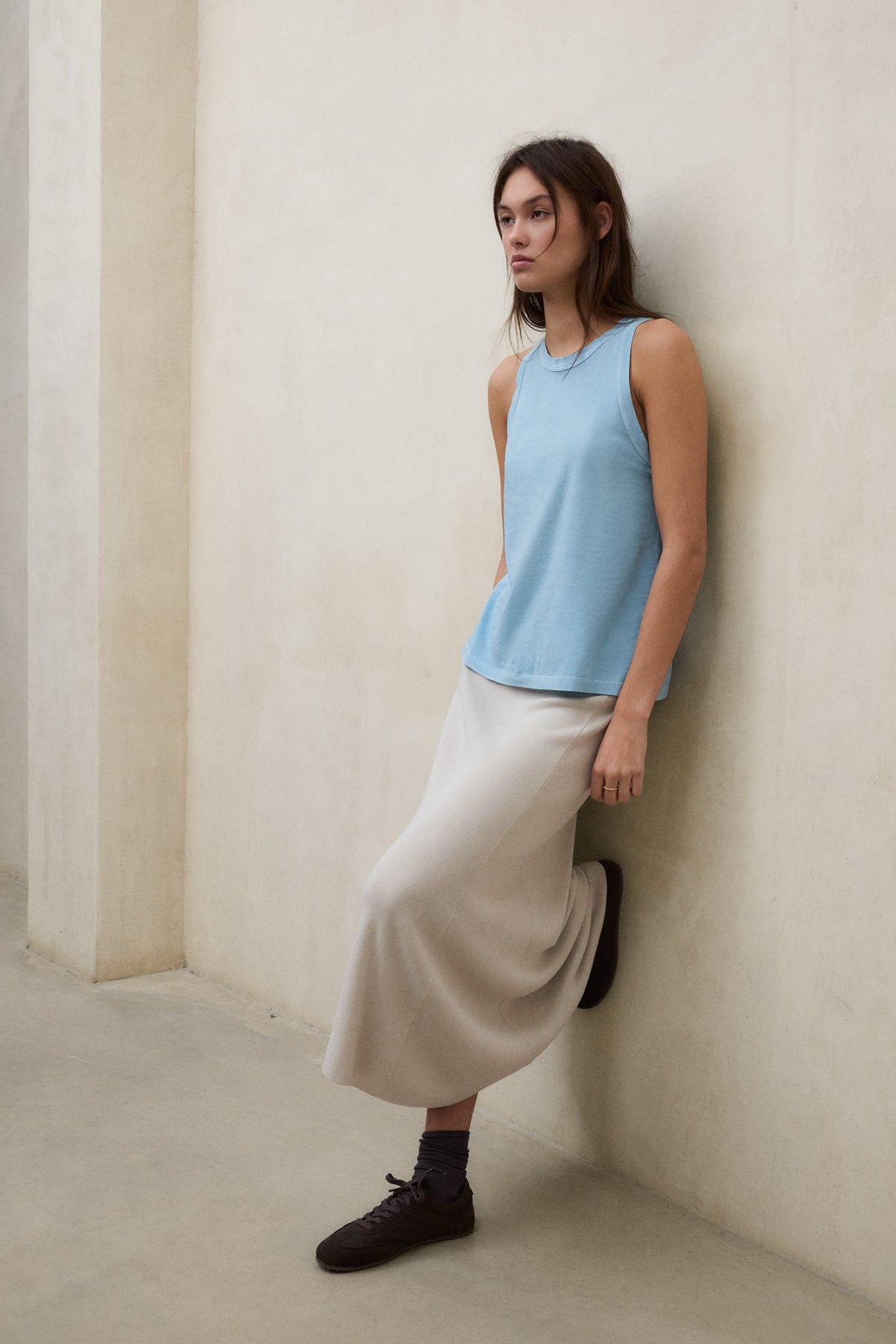 falda-ecoalf-ima-beige-de-mujer-viscosa-lenzing-ecovero-cintura-el-stica-y-corte image 1