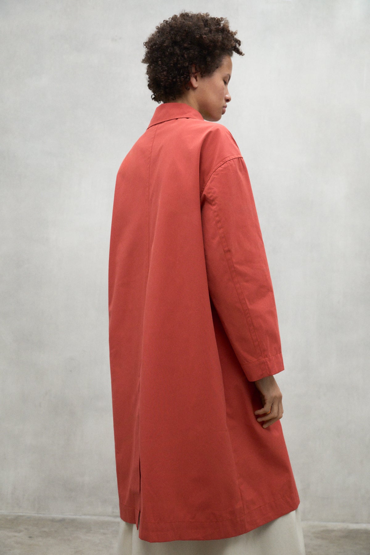 chaqueta-stong-roja-de-mujer-ecoalf image 4