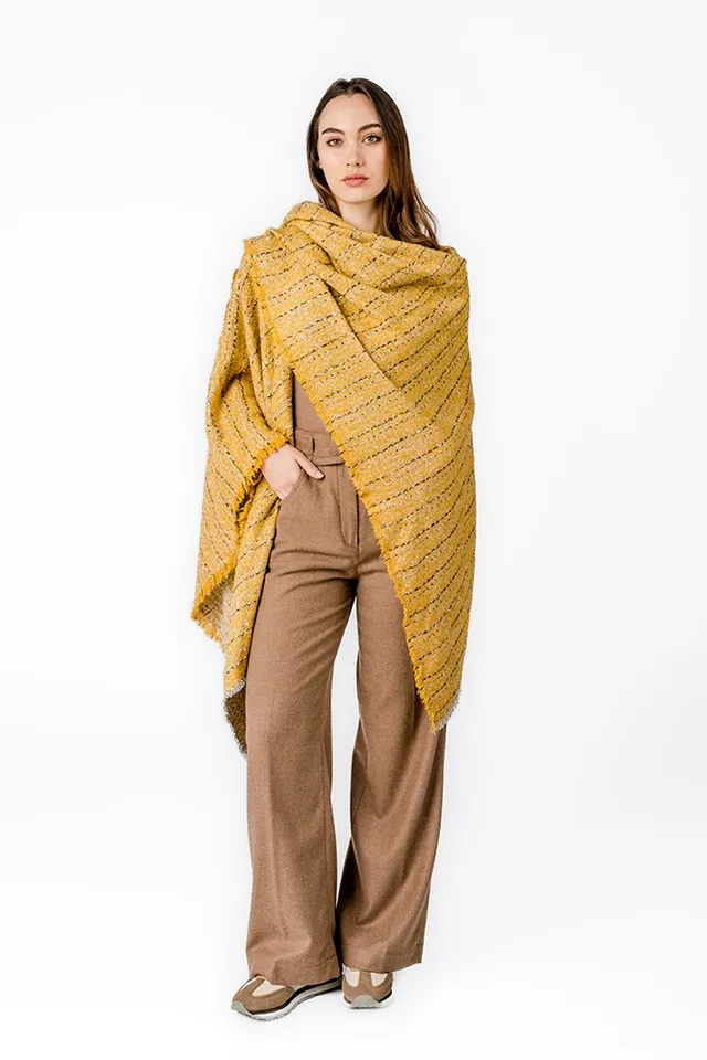 abbacino-poncho-mujer-rayas-mbar-con-flecos image 1