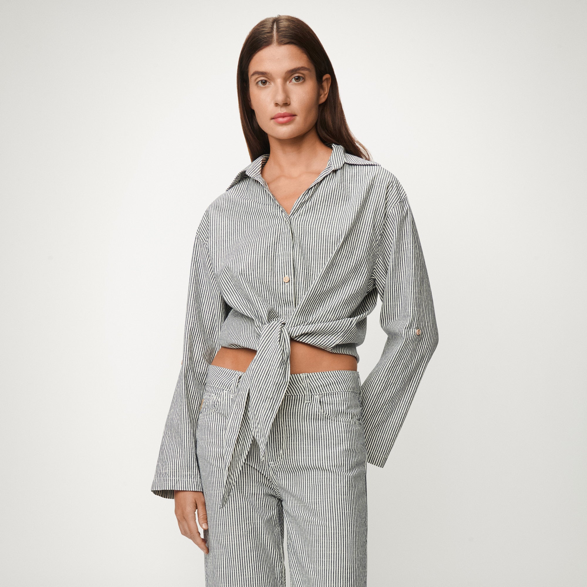 lois-pia-camisa-anudada-de-lino image 1