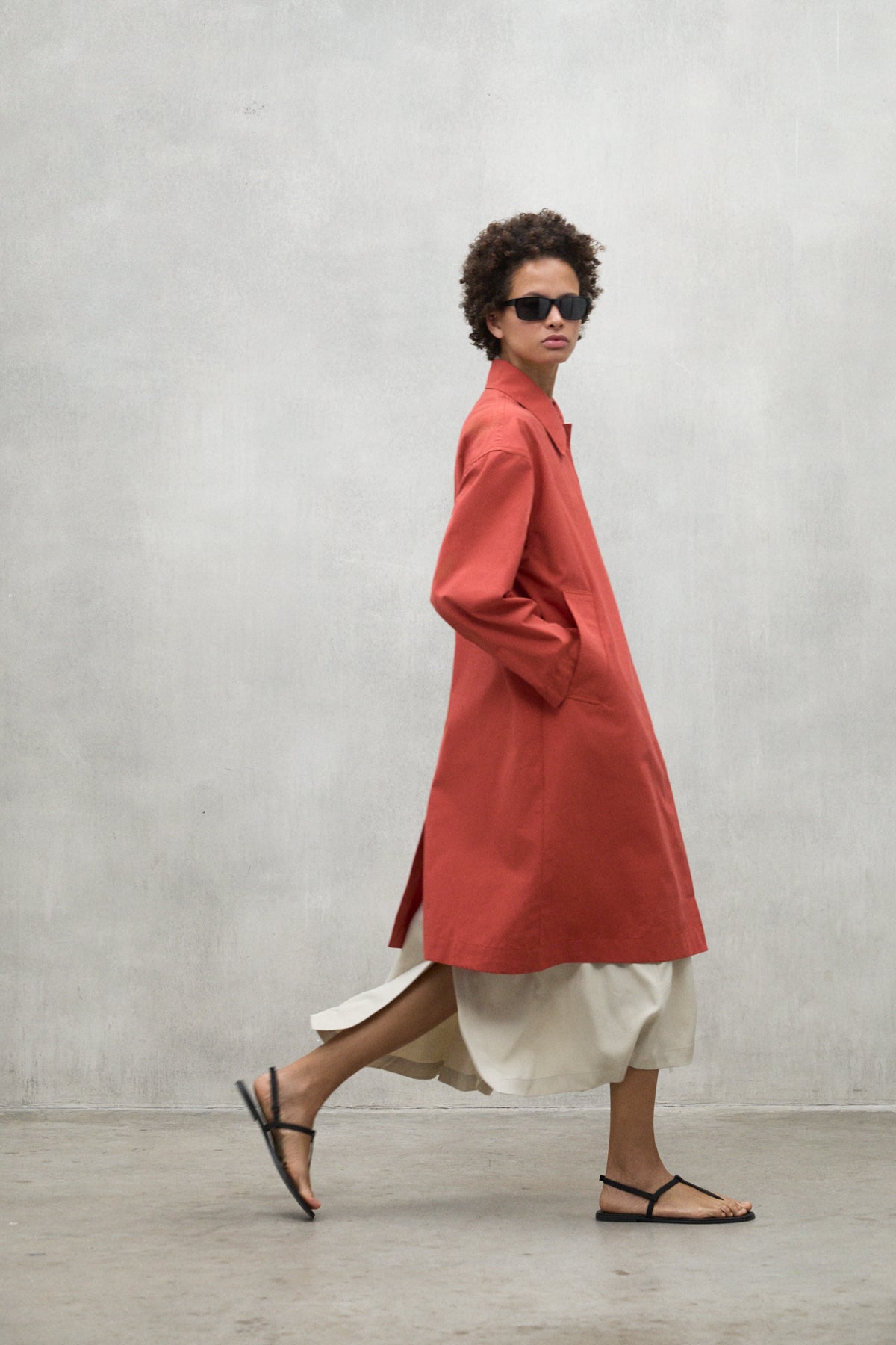 chaqueta-stong-roja-de-mujer-ecoalf image 3