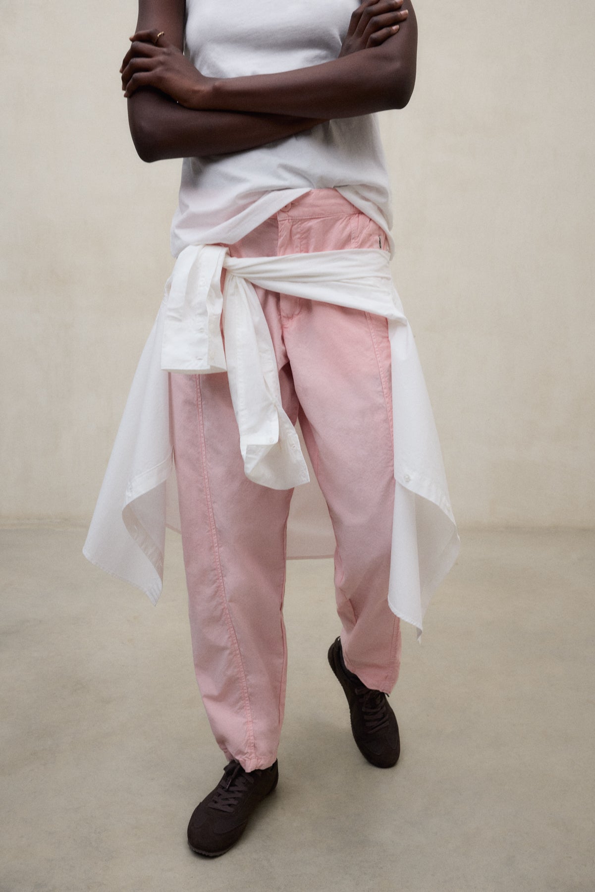 ecoalf-pantalones-ripoll-rosa-de-mujer-100-algod-n-regenerativo-tinte-natural image 2